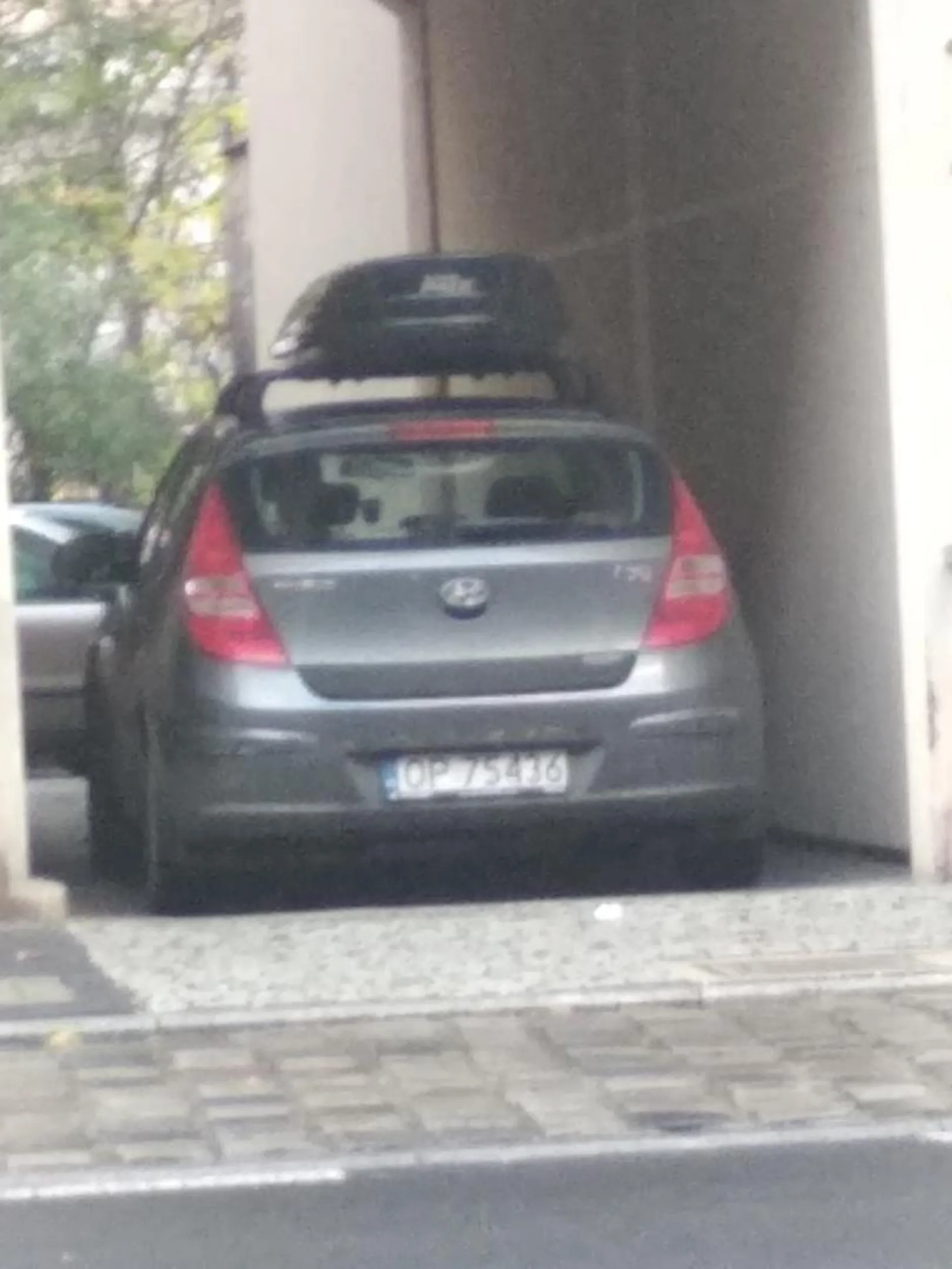 niezłe parkowanie na wjeździe