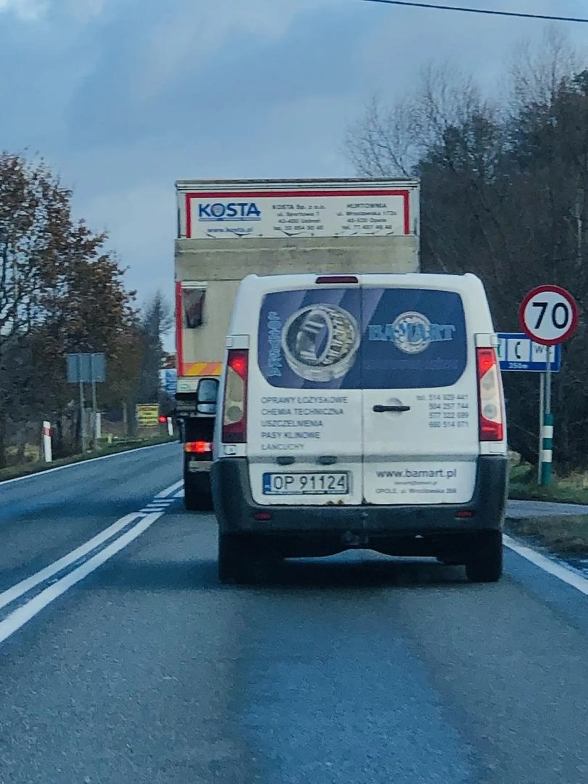 Niesamowite jak krótki musi być twój kut*s że tak bardzo upodlił cię fakt, że kobieta cię wyprzedza. Wyprzedzanie kolizyjne, utrudnianie jazdy i powtórnego wyprzedzenia to sposoby aby dodać sobie pare cm w dicku?