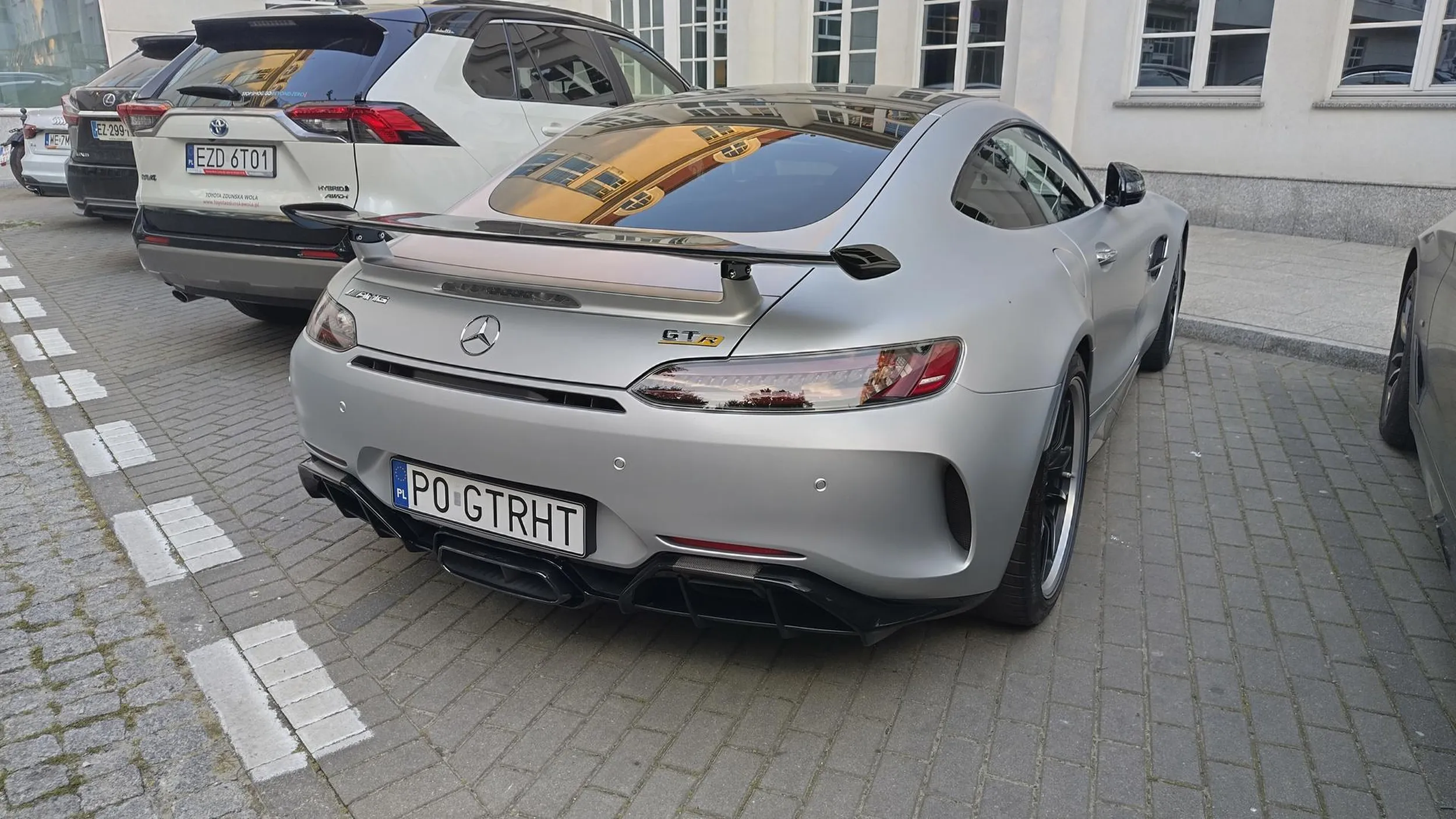 Wrzucam bo fajne auto. A widać wcześniej co nieco przeskrobał ?