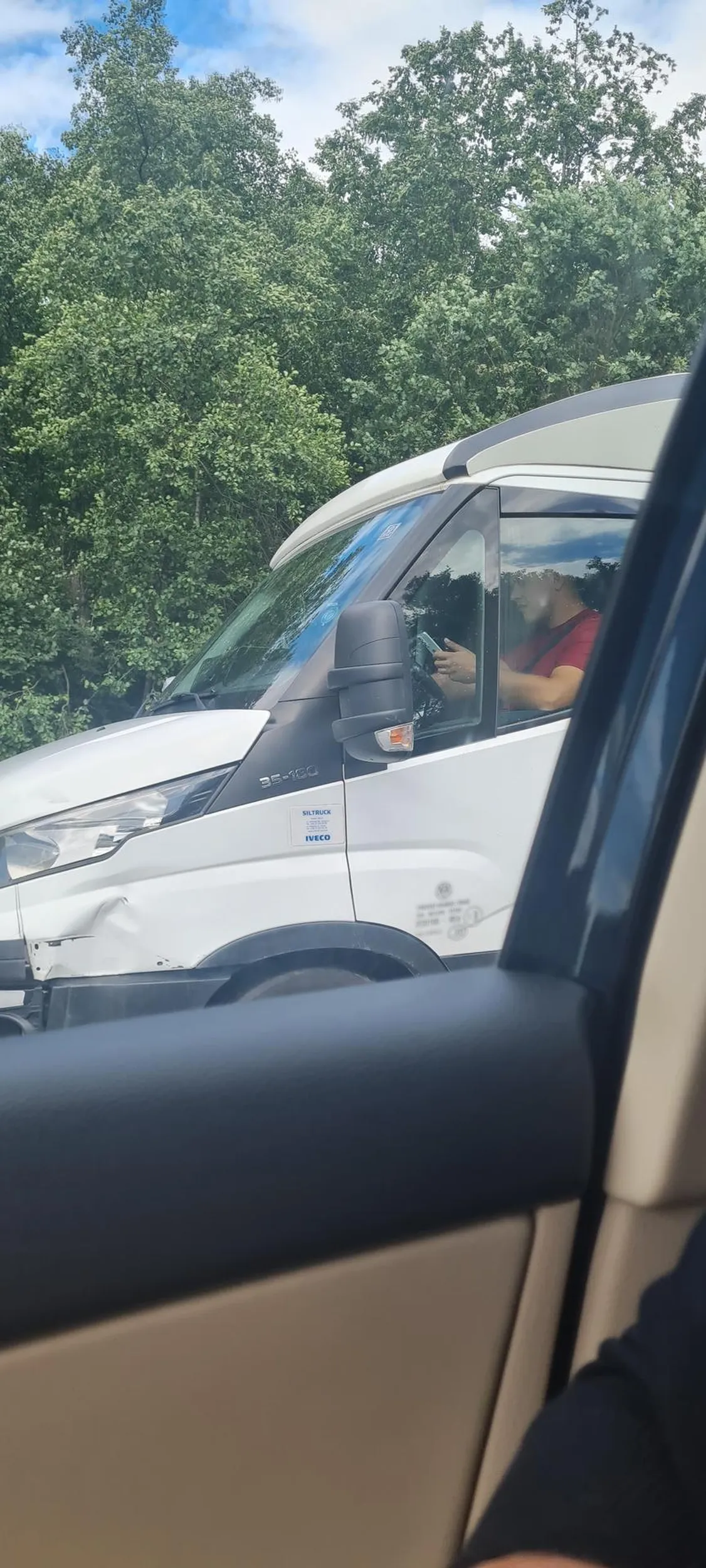 Nie siedź w telefonie koleszko