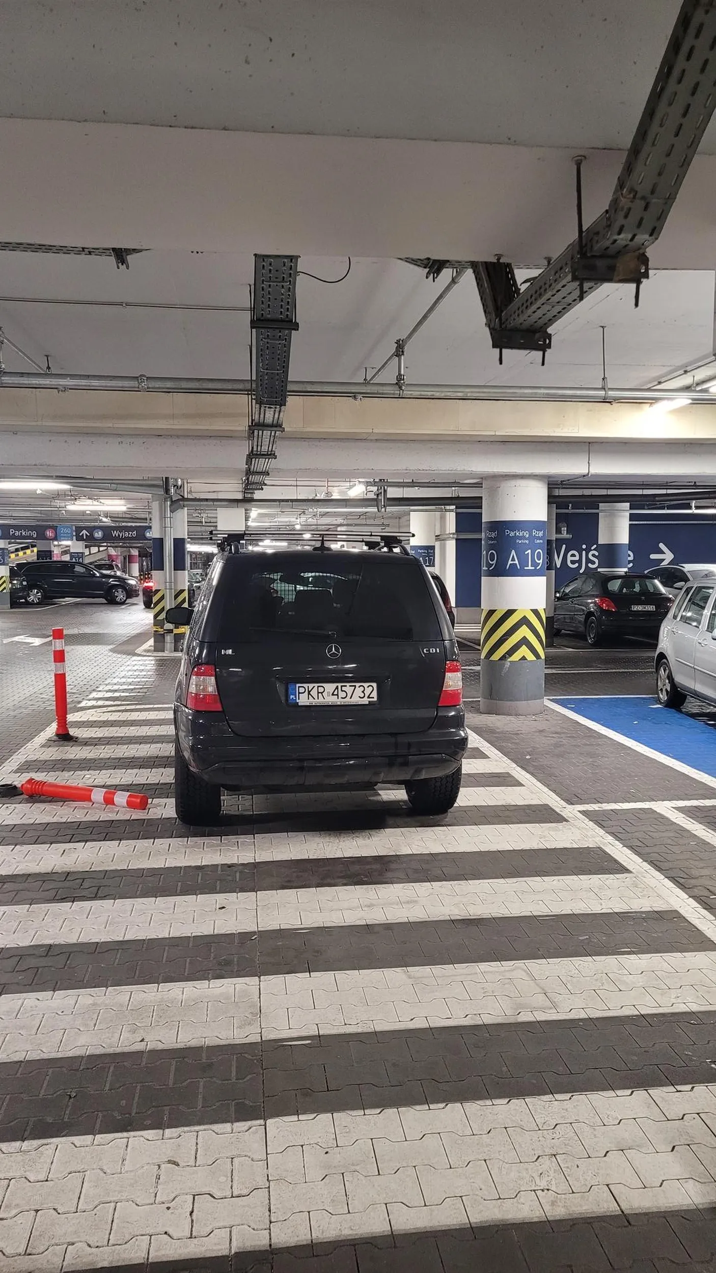 No przecież jak bardzo chcę to mogę na pasach. Co za fujara.