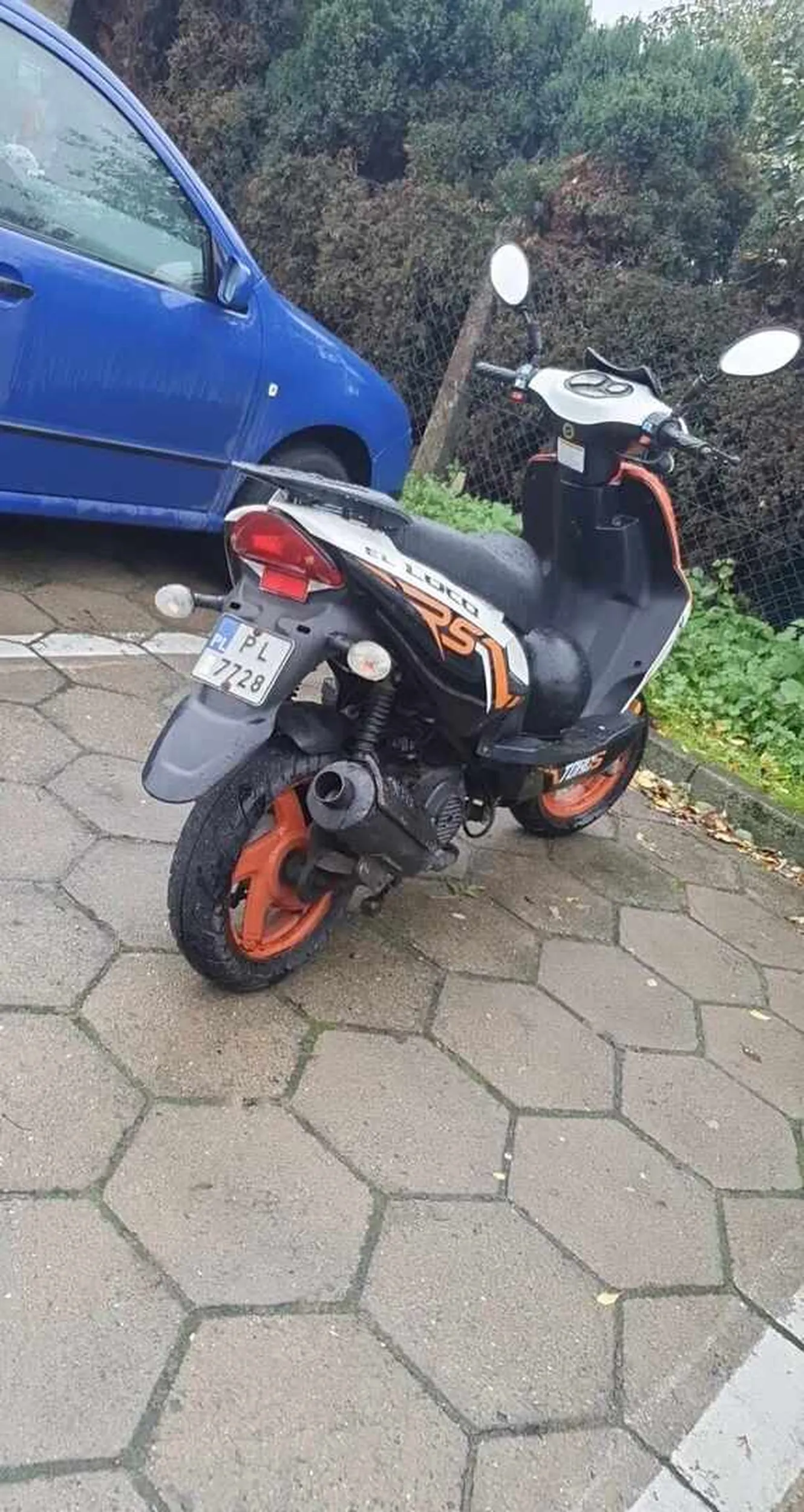 Naucz się jeździć i światła włączać cepie gupi