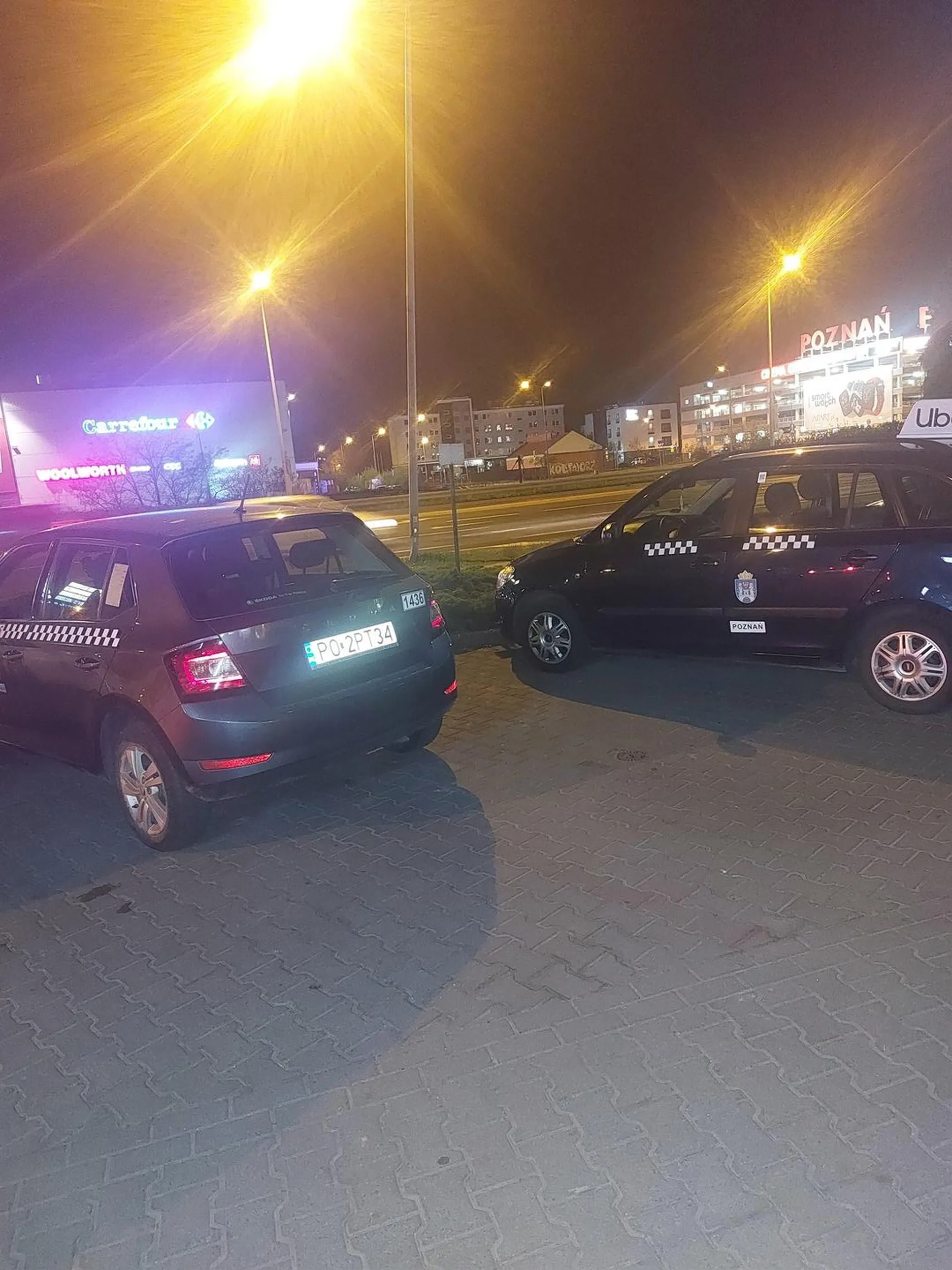 Serdecznie nie polecam... może czas przerzucić się na rower jak jest problem z parkowaniem we wyznaczonym miejscu?