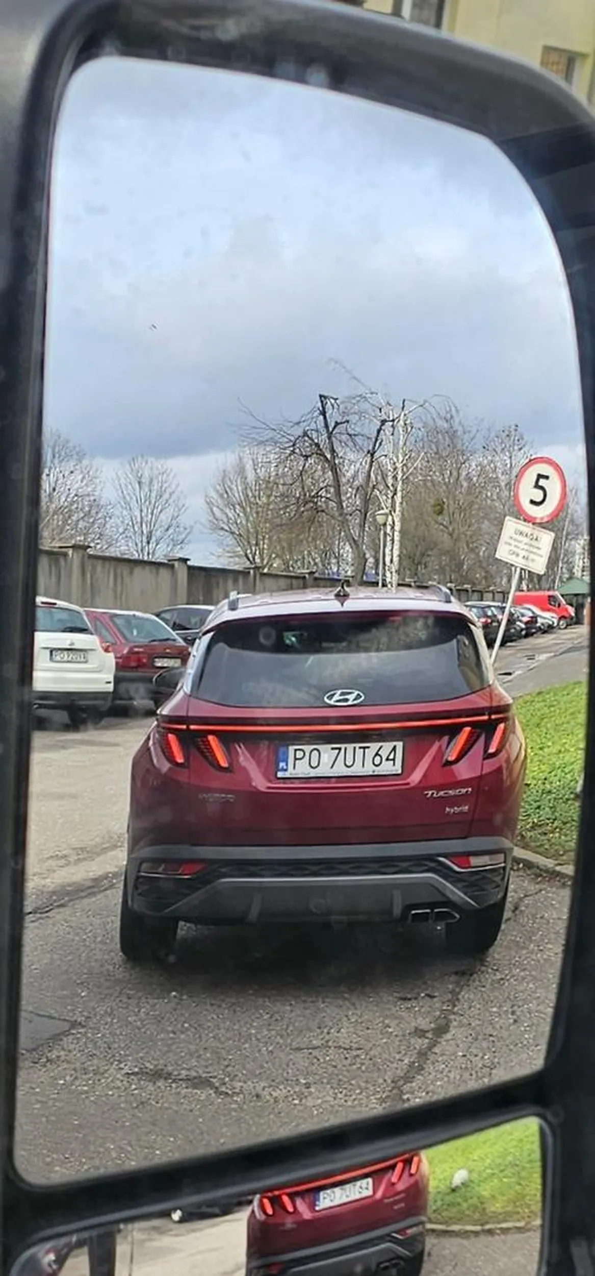 Agresywny typ, nie polecam