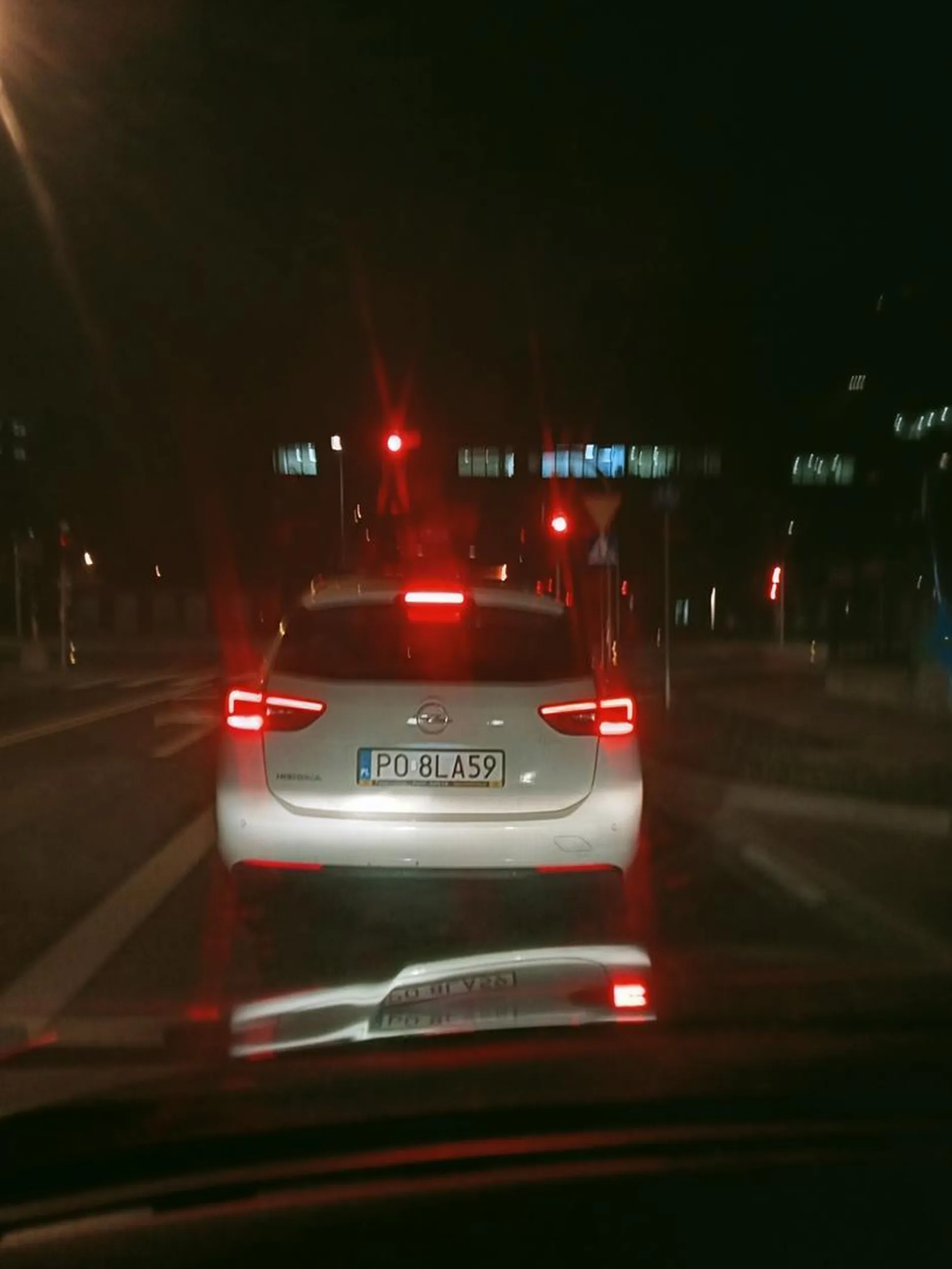 Uszkodził zaparkowany samochód na parkingu, po czym uciekł z miejsca zdarzenia. Warszawa, 20 marca 2023