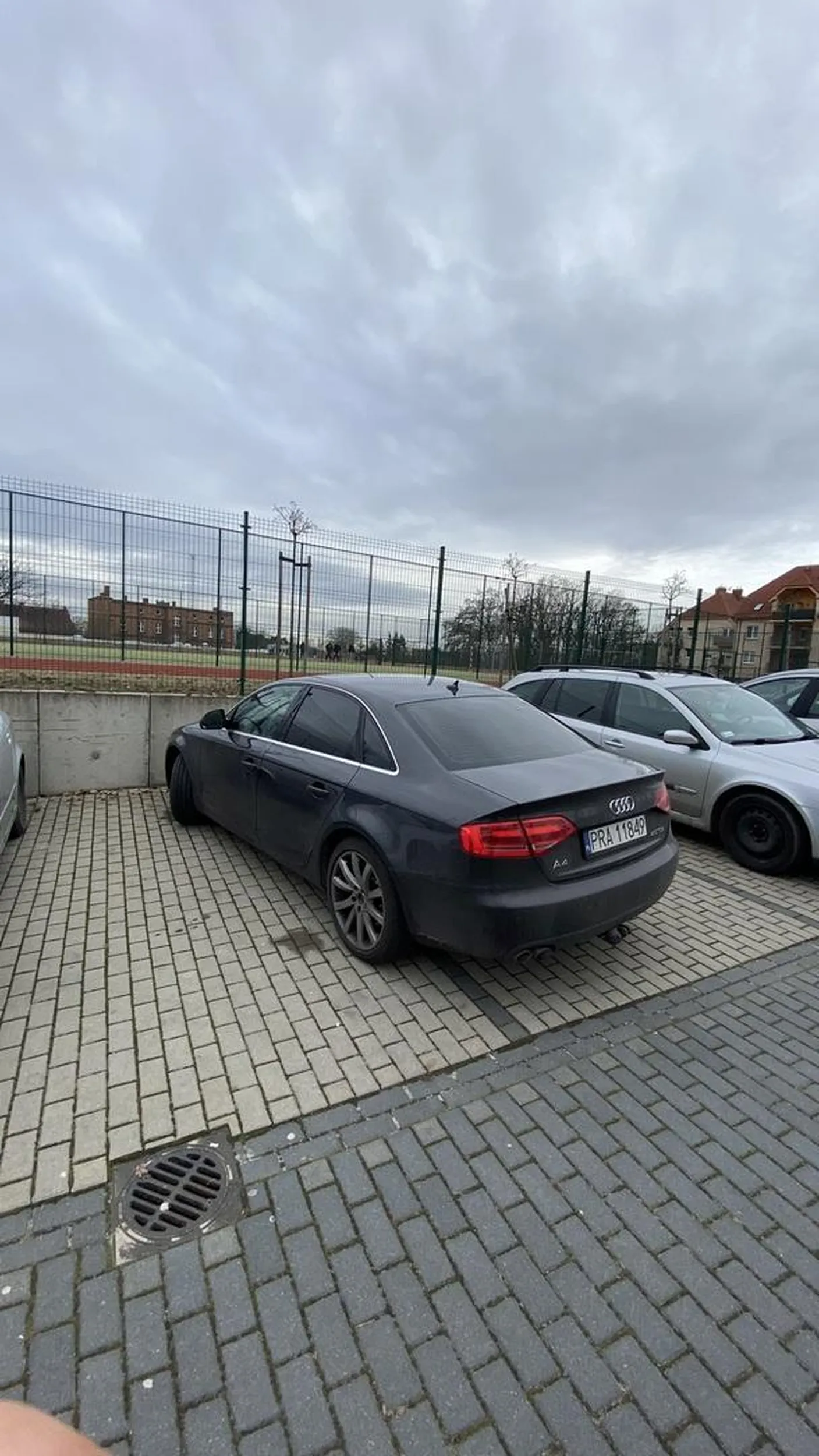 Kolego tak nie parkujemy