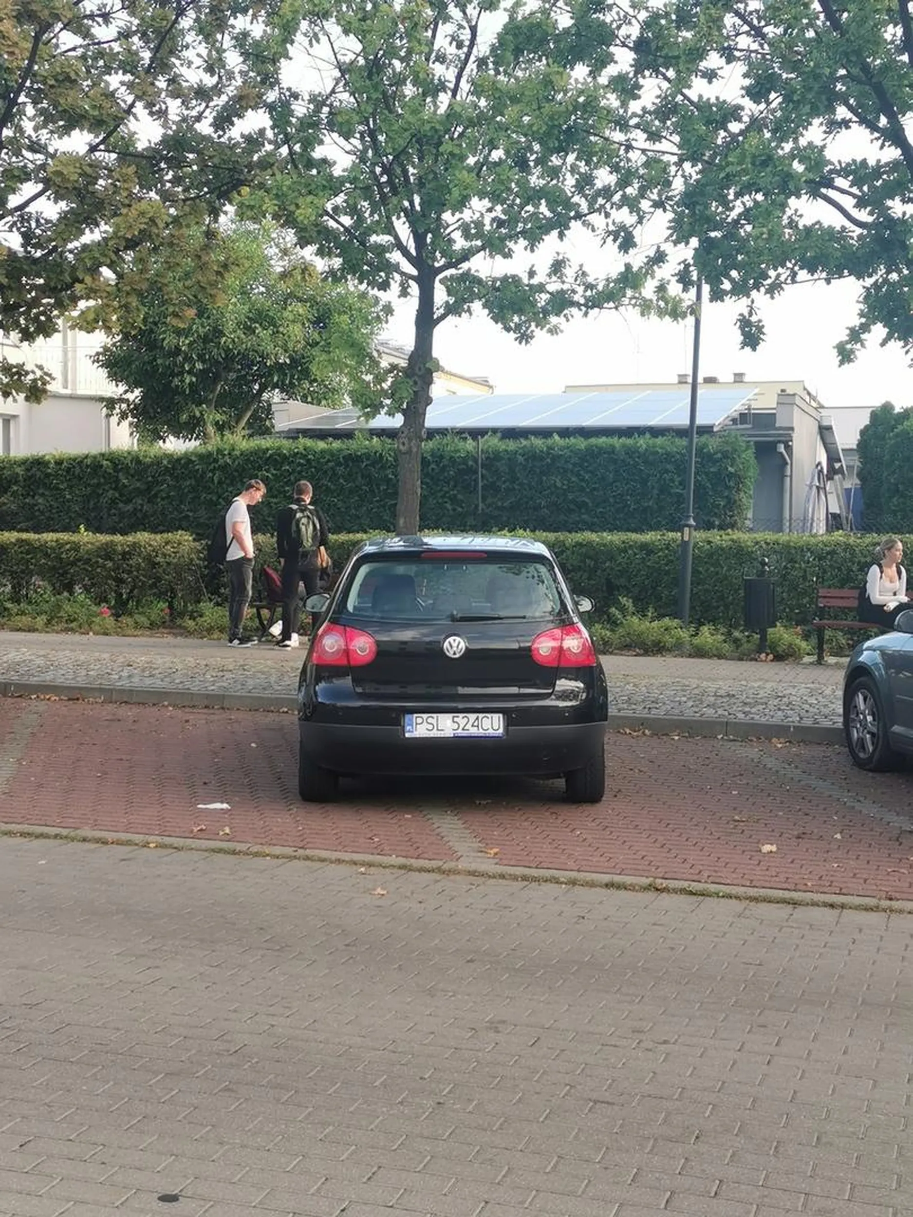 Naucz sie parkowac :)))