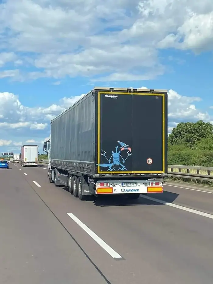 Jedzie zgodnie z kodeksem honorowym