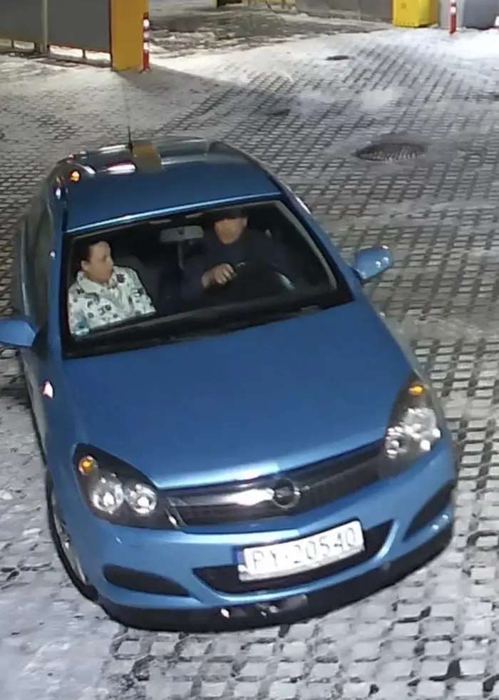 Sebix złamał celowo lance na myjni samoobsługowej. Podróżował razem z karyną