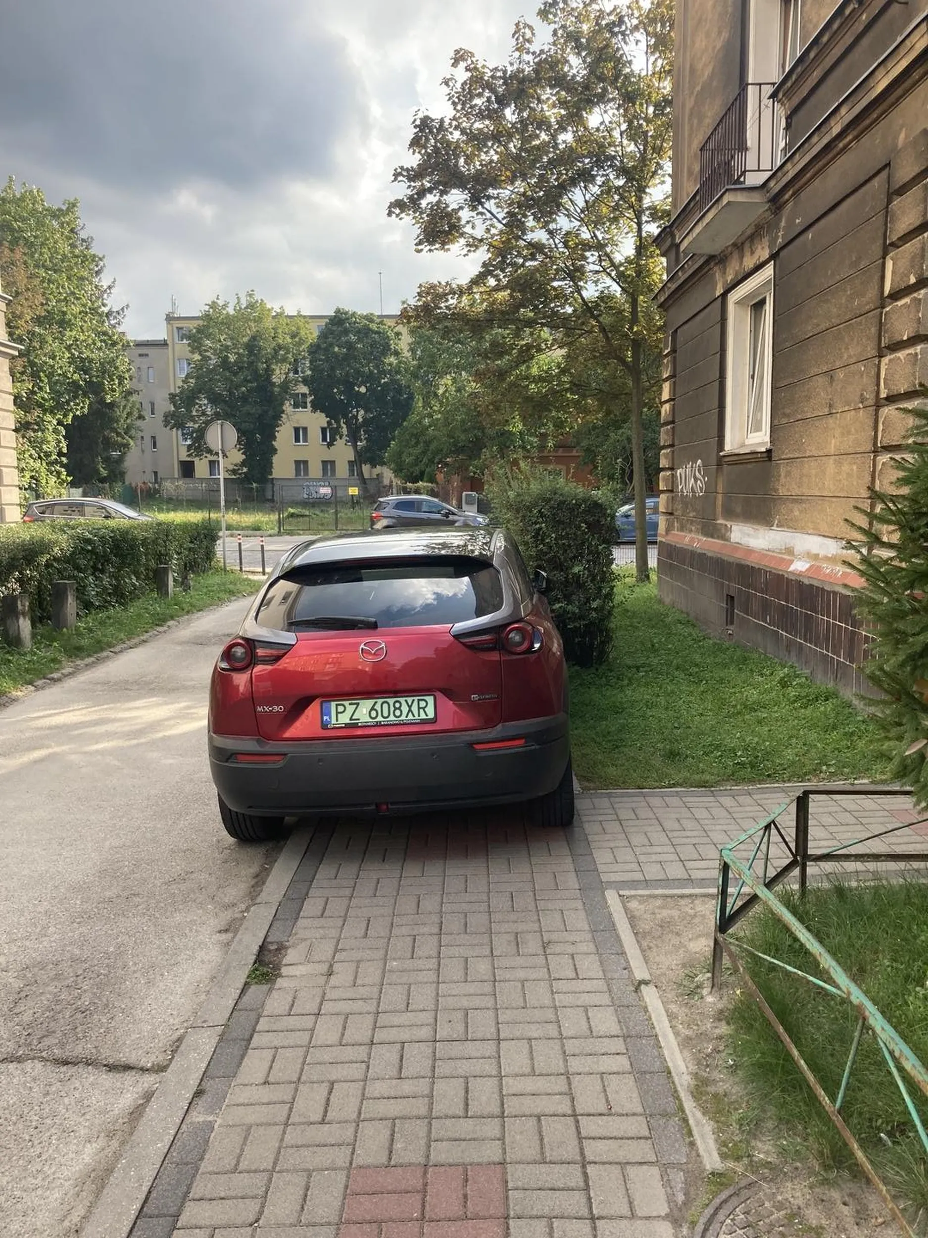 Parkowanie na chodniku