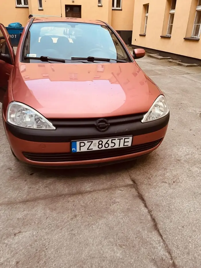 Fajna dziunia nim jeździ, bardzo dobrze smyka przeciskami :)