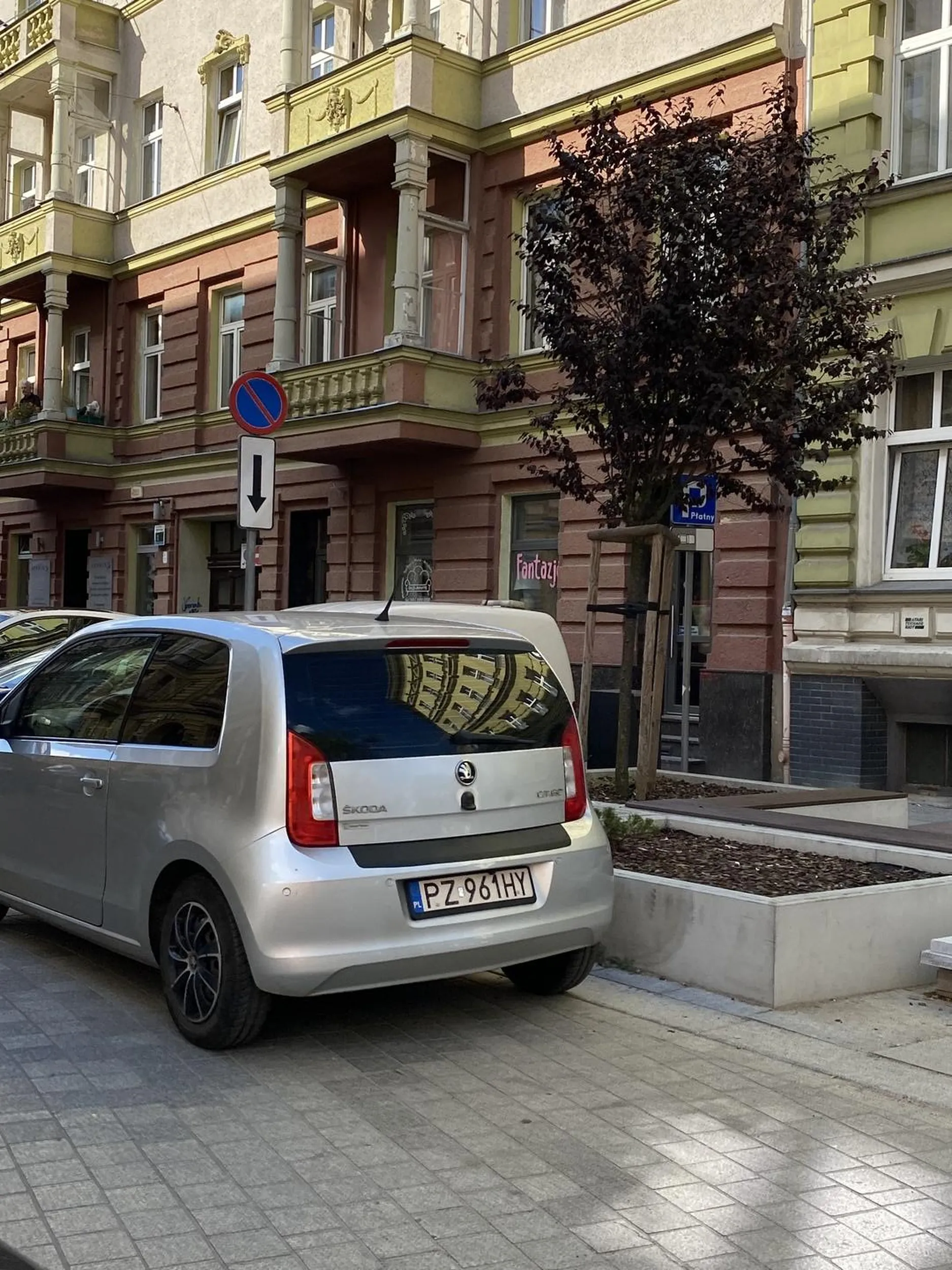 Bydło z poznania przyjechało do szczecina i parkuje gdzie mu sie podoba.