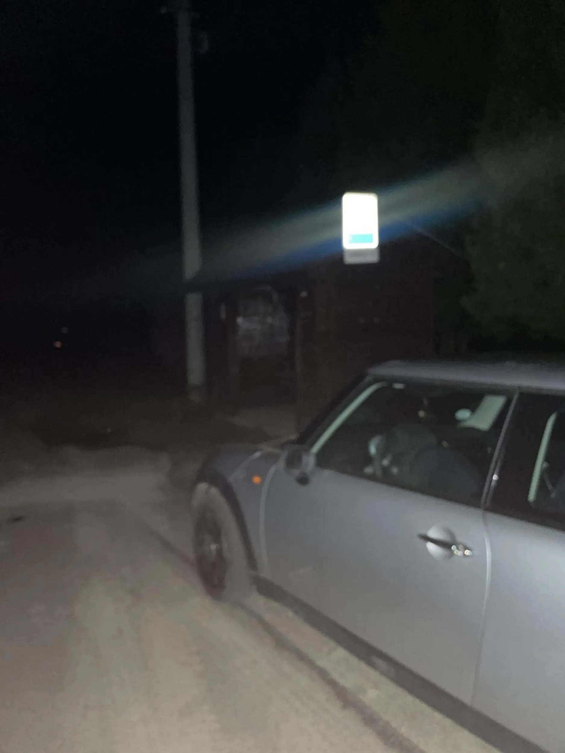 Auto zastawiło przystanek przez co mój autobus sie nie zatrzymał. Dobrze że miałem piwo to troche uratowało sytuacje