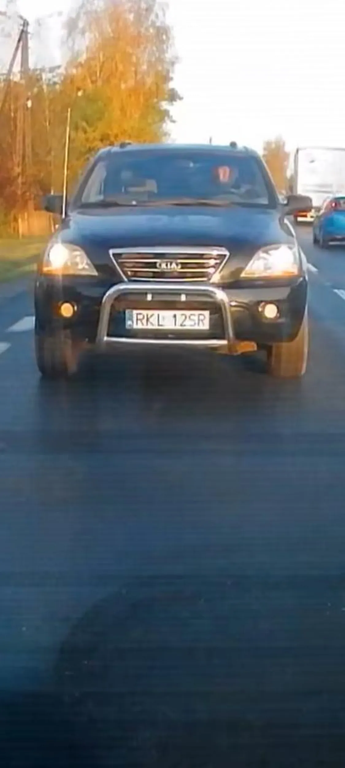 Ja cie naucze nie wymuszac na rondzie,nie hamowac na stluczke,nie jechac uporczywie 30km/h w terenie zabudowanym stary qutasie. A tego palca dluzszego jak twoja kuśka przedluzana starym suvem wsadz sobie w dupe gornokolbuszowski wsioku.