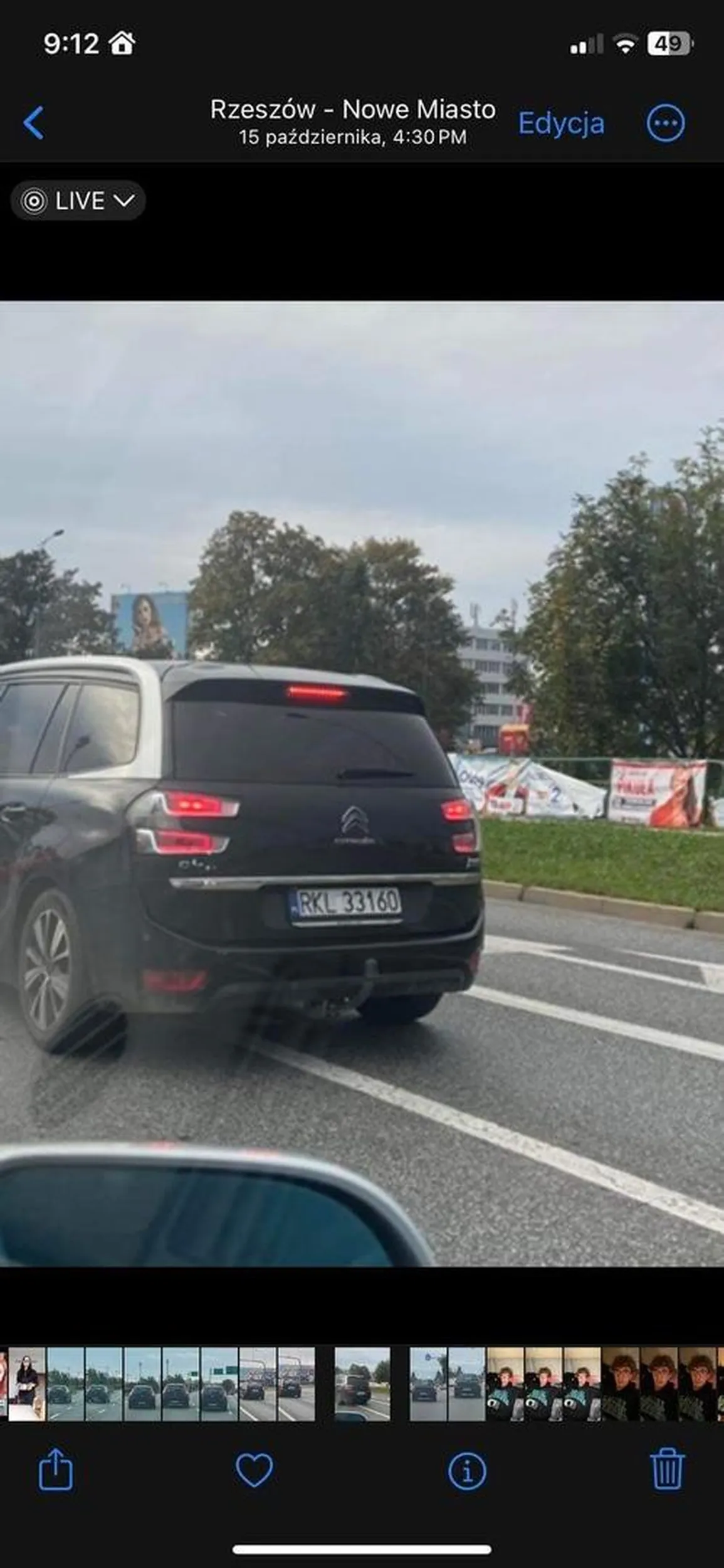 Kierowca przejeżdża przez linie ciągłą. Po coś te linie są! Jak już za późno się zorientowałeś że chcesz skręcić to może by się przydało chociaż kierunkowskaz co?!