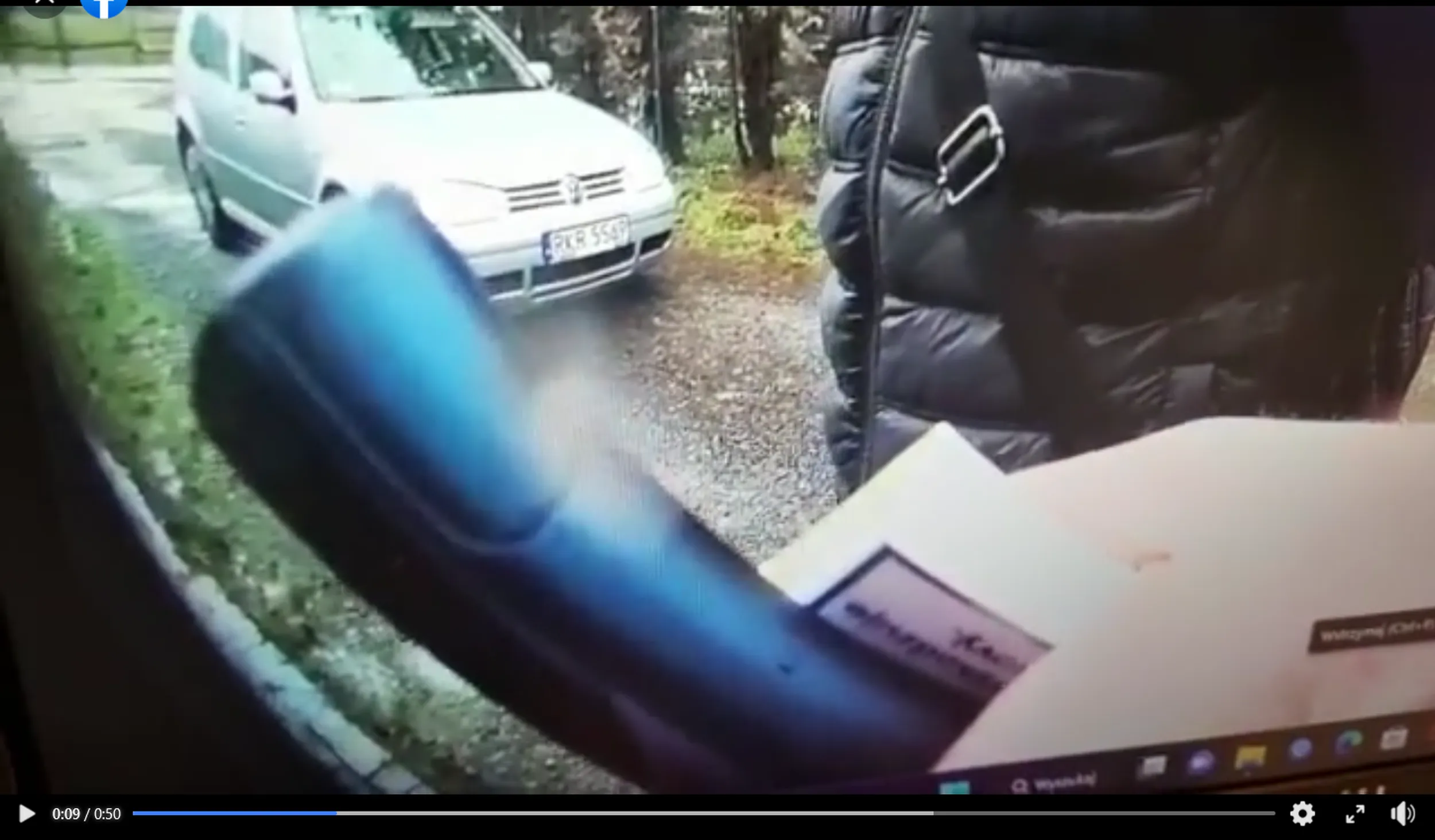 Jeżdżą w okolicach Pszczyny srebrnym Golfem IV, dzwonią na dzwonki do domów i sprawdzają czy ktoś jest w domu. Życzę im, by w pierdlu zrobili im z dupy jesień średniowiecza.