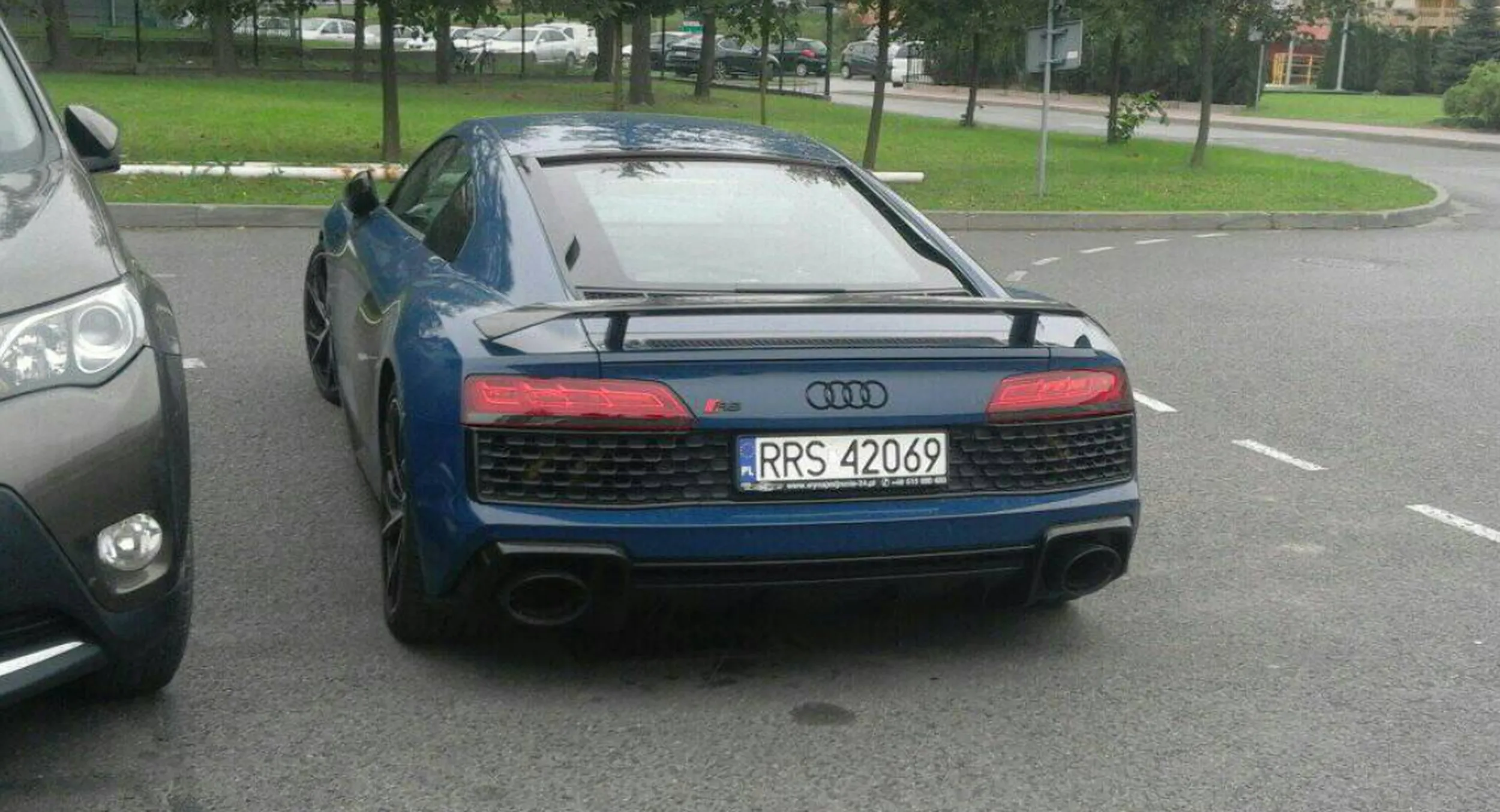 bardzo fajne audi r8