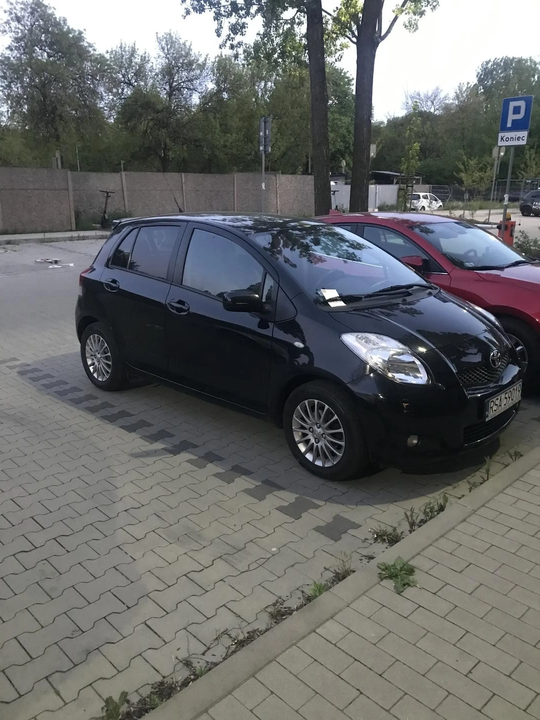 Jak można parkować nie na swoim miejscu, za szlabanem, ja za to miejsce place