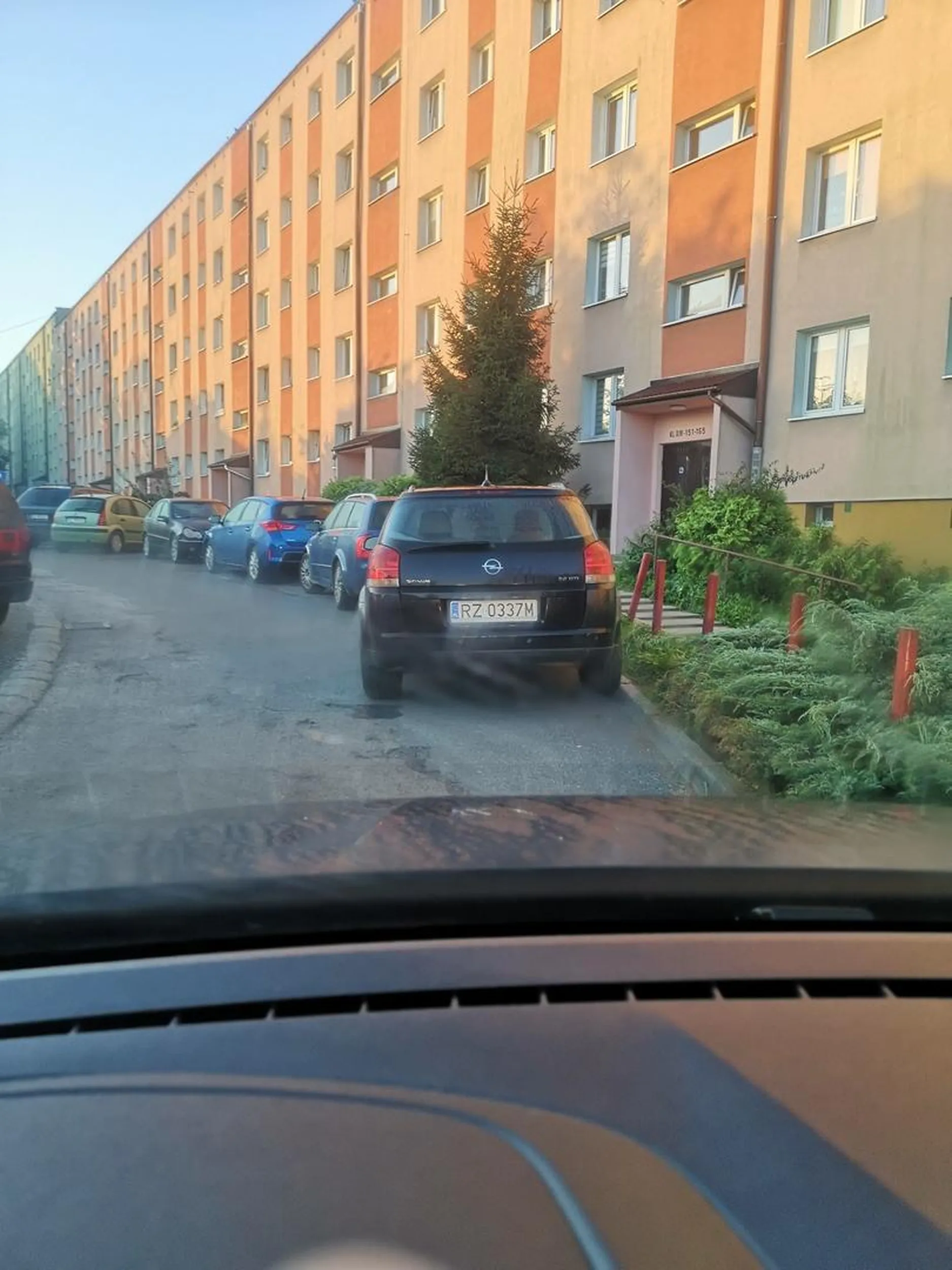 Blokuję wyjazd z parkingu