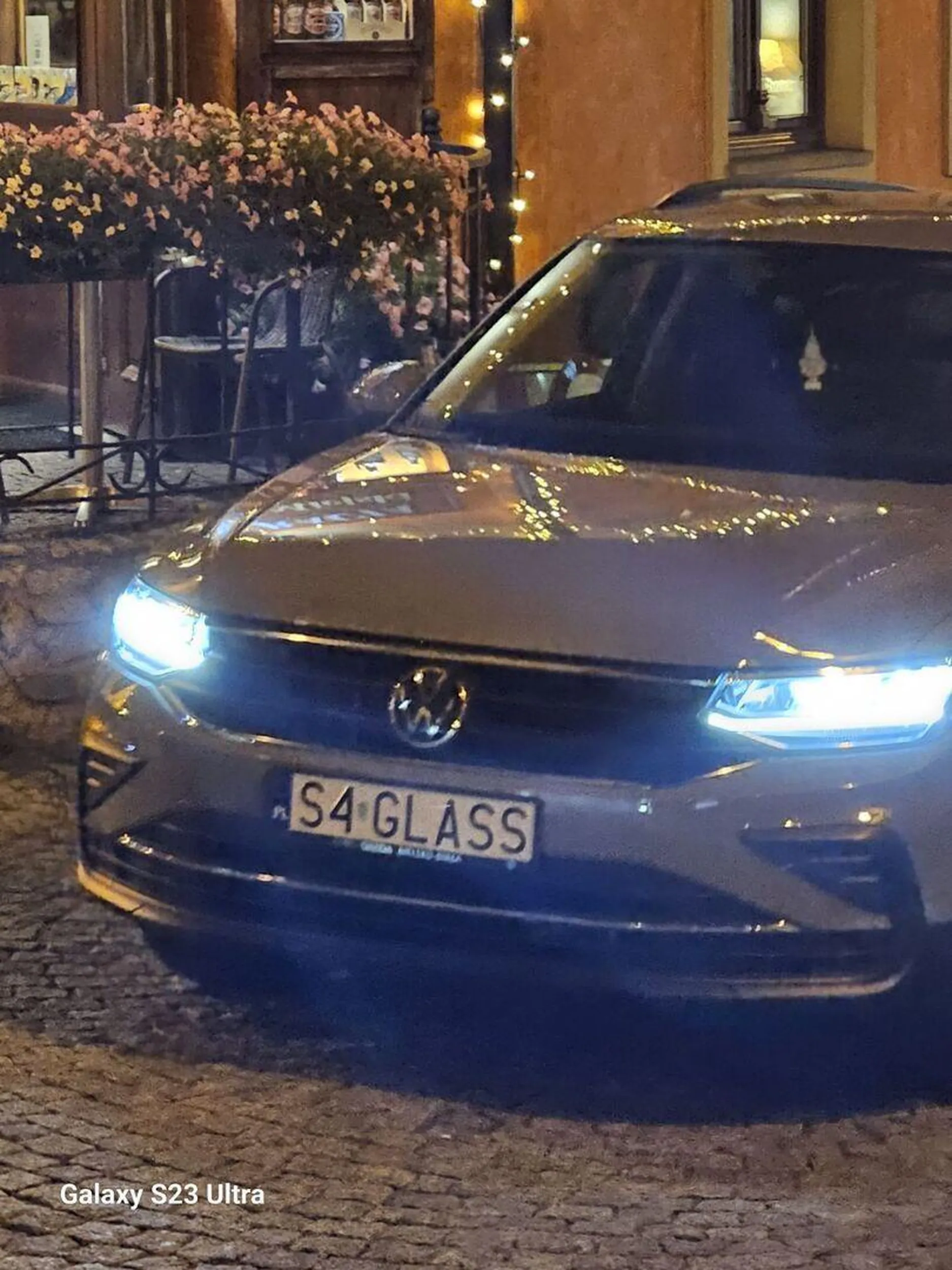 Kawał gbura blokował wjazd tylko dlatego bo musiał wysiąść i z kolegą porozmawiać szeryf