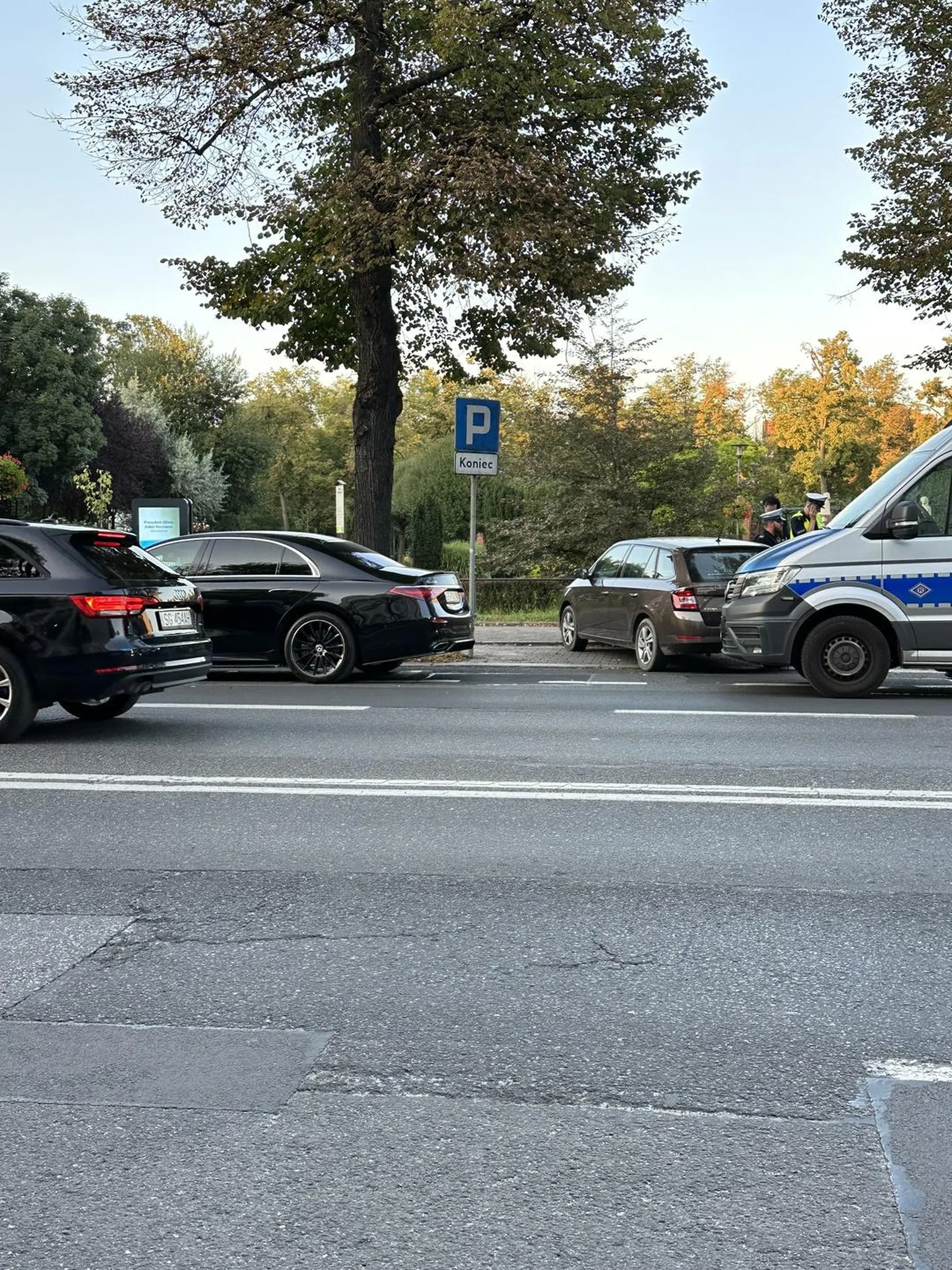 Dzisiaj pan palma znów dał popis… i to w towarzystwie swojej blondi. Chyba się doigra.