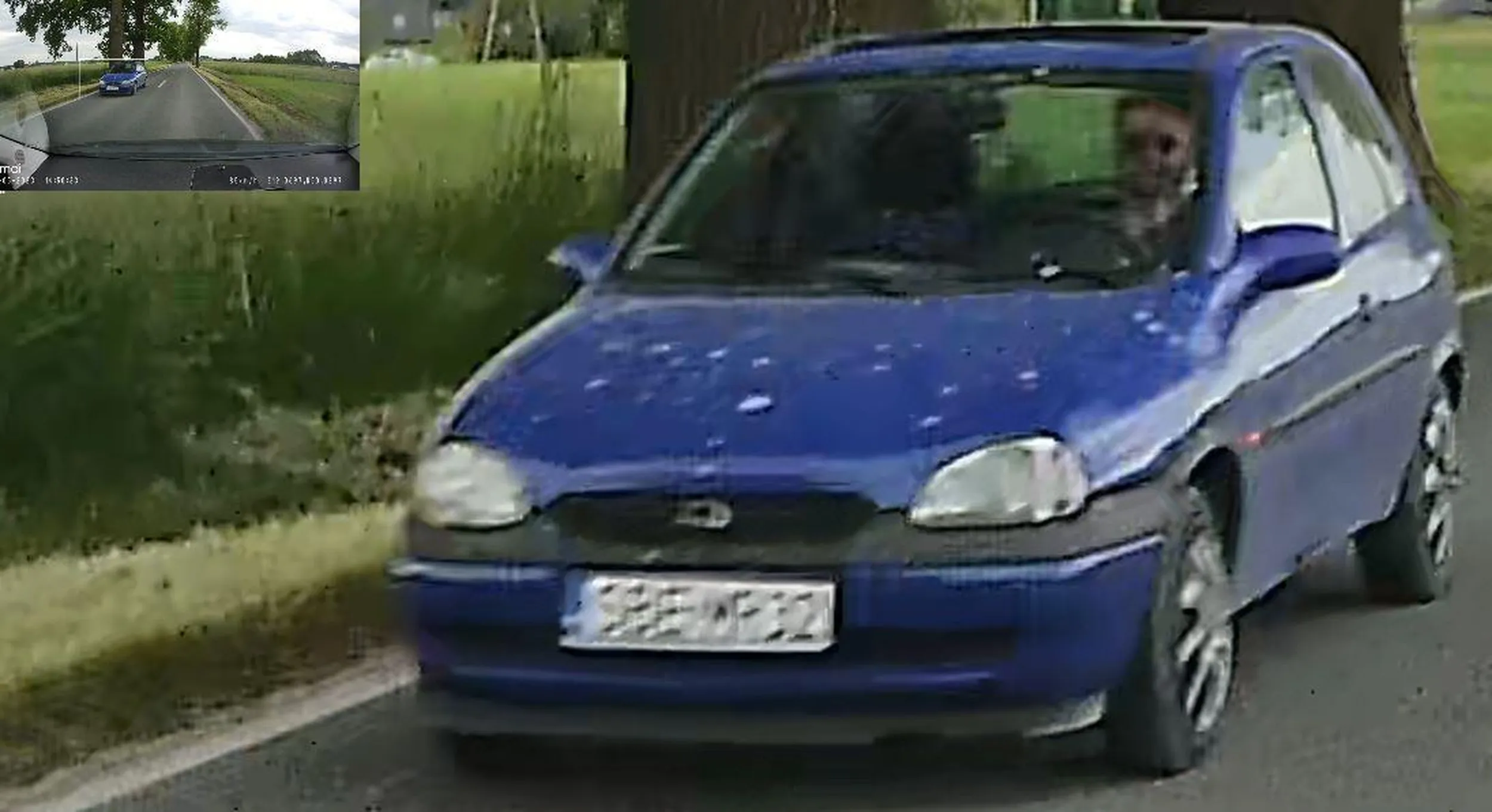 świateł brak, w ręce telefon. PIĘKNIA BEZKARNOŚĆ