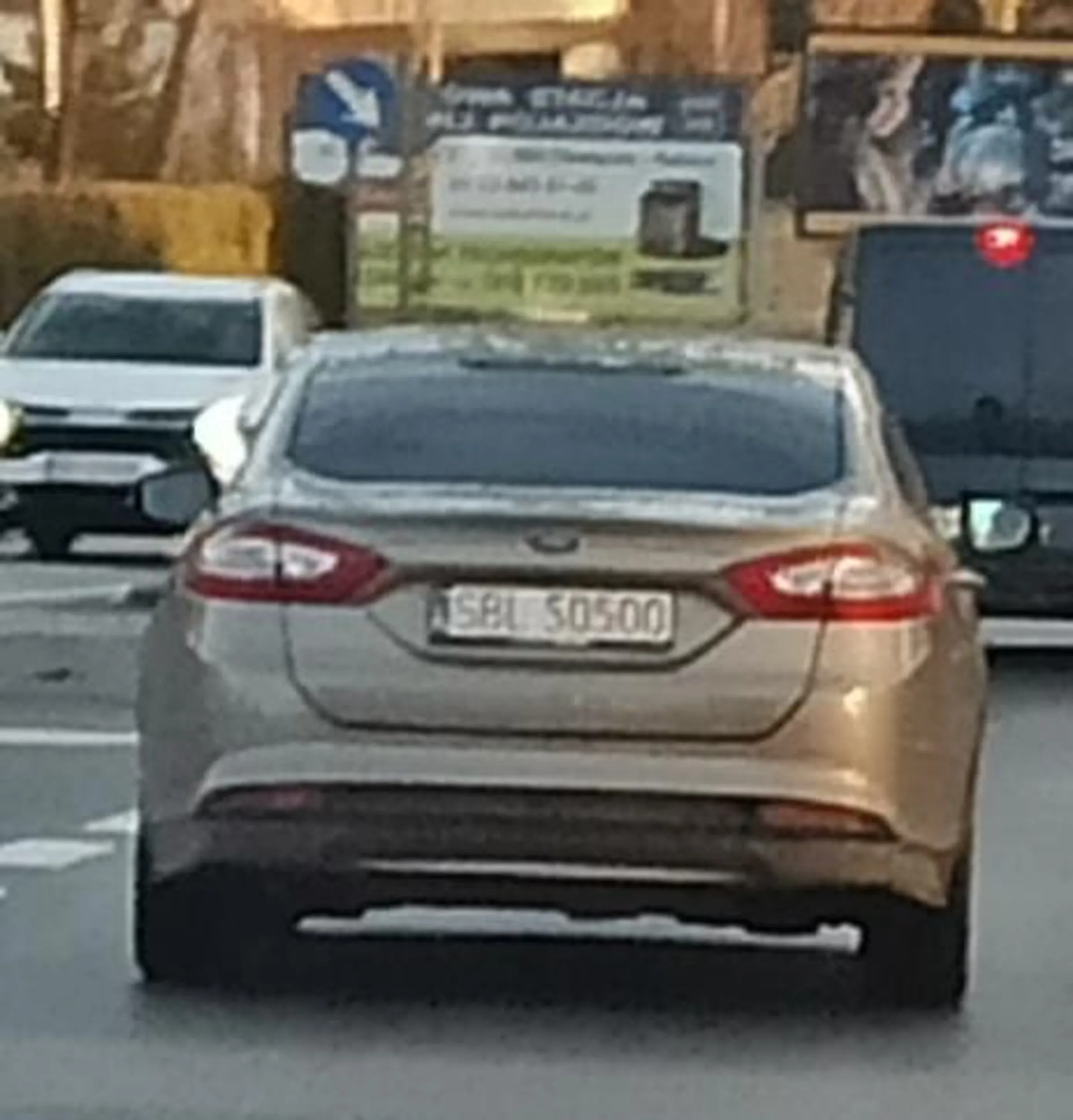 Zajeżdża drogę i nie ustępuje pierwszeństwa.