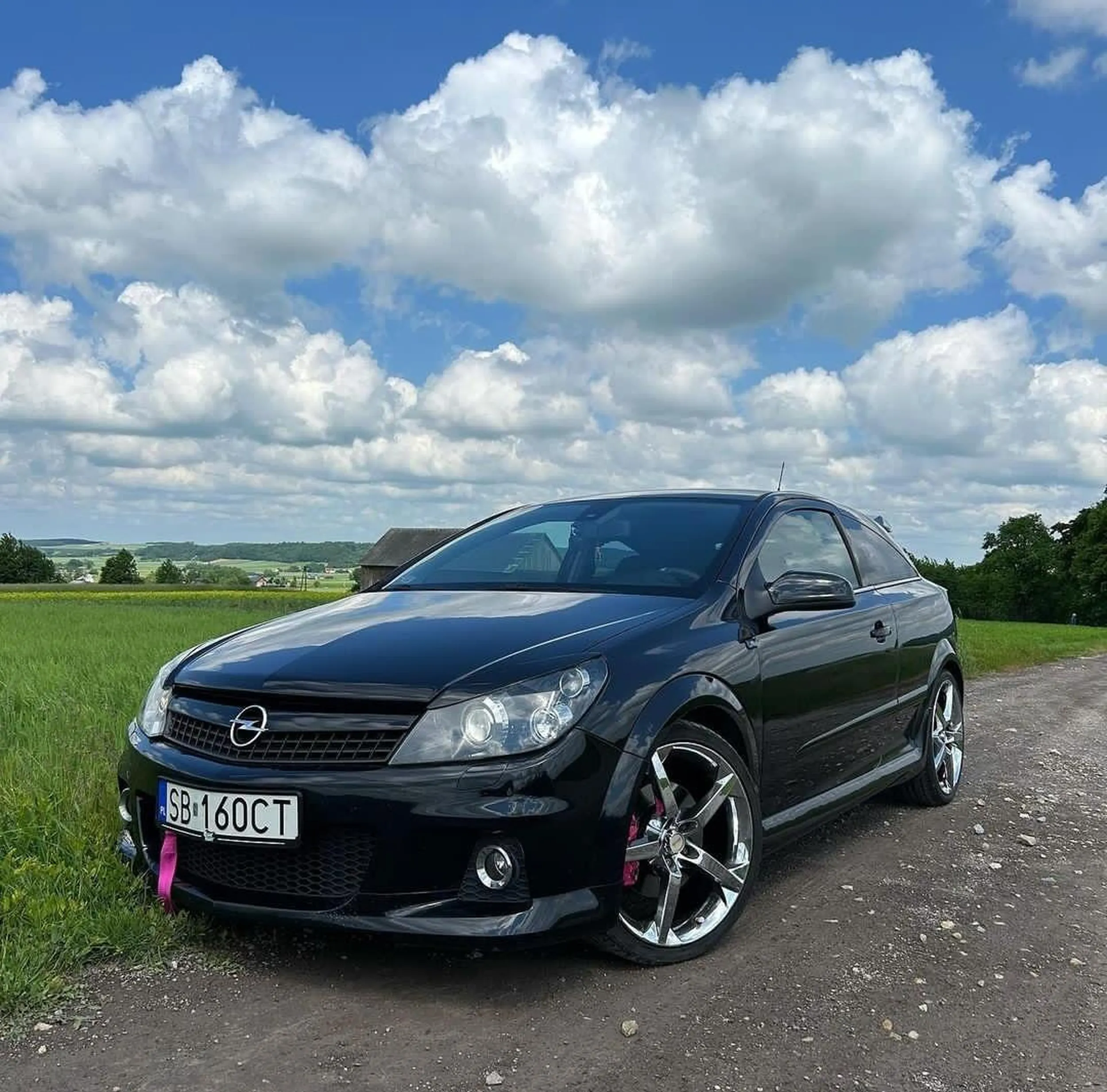 Oceń sam ten stan jak to się mówi każdy opel wpier....a olej