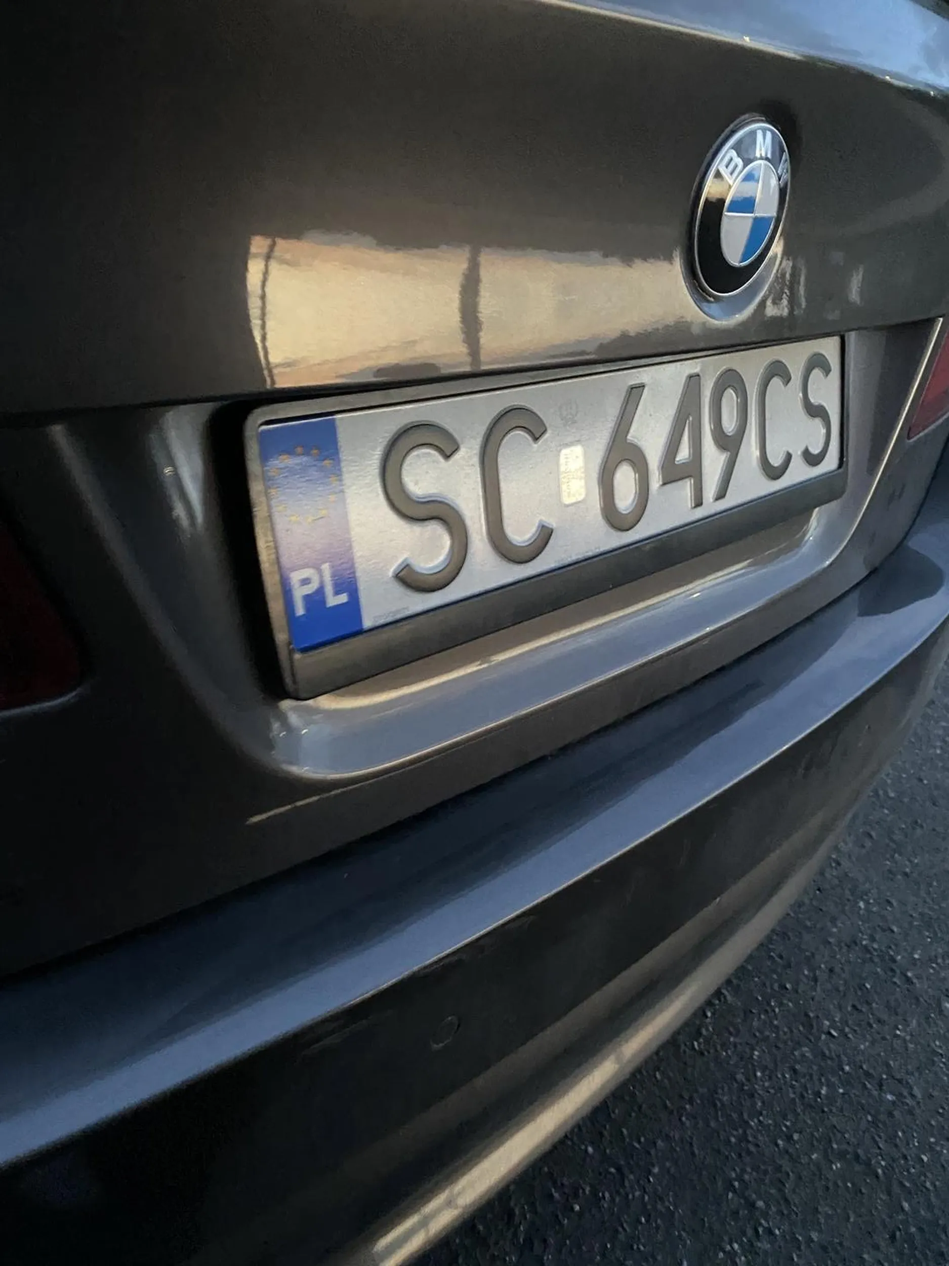 Jeździ jak wariat. prawie mnie potrącił na pasach…