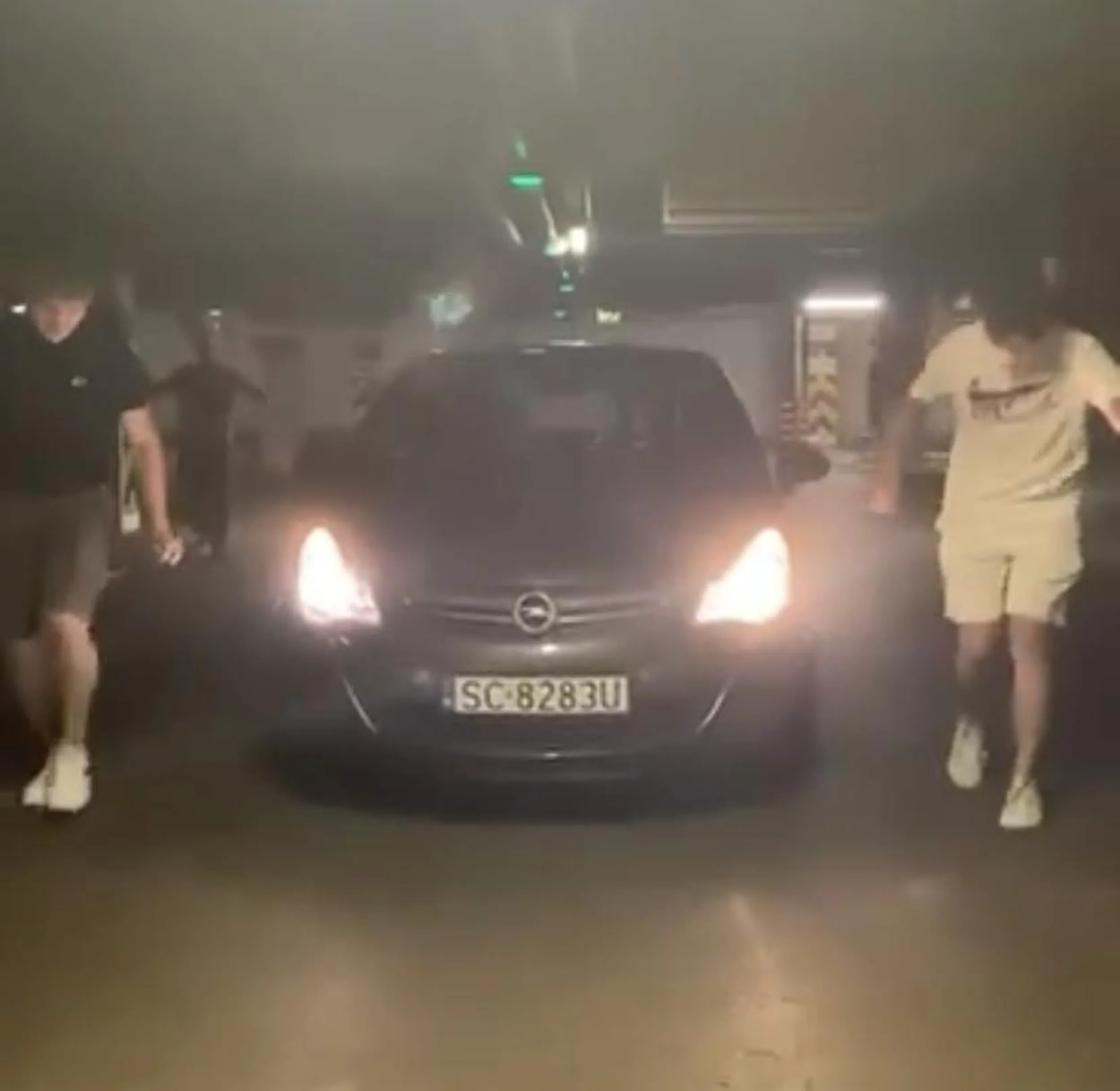 Uważam iż kierowca wykazuje się niesamowitymi umiejętnościami na drogach publicznych ale ma za lekką nogę, pozdrawiam