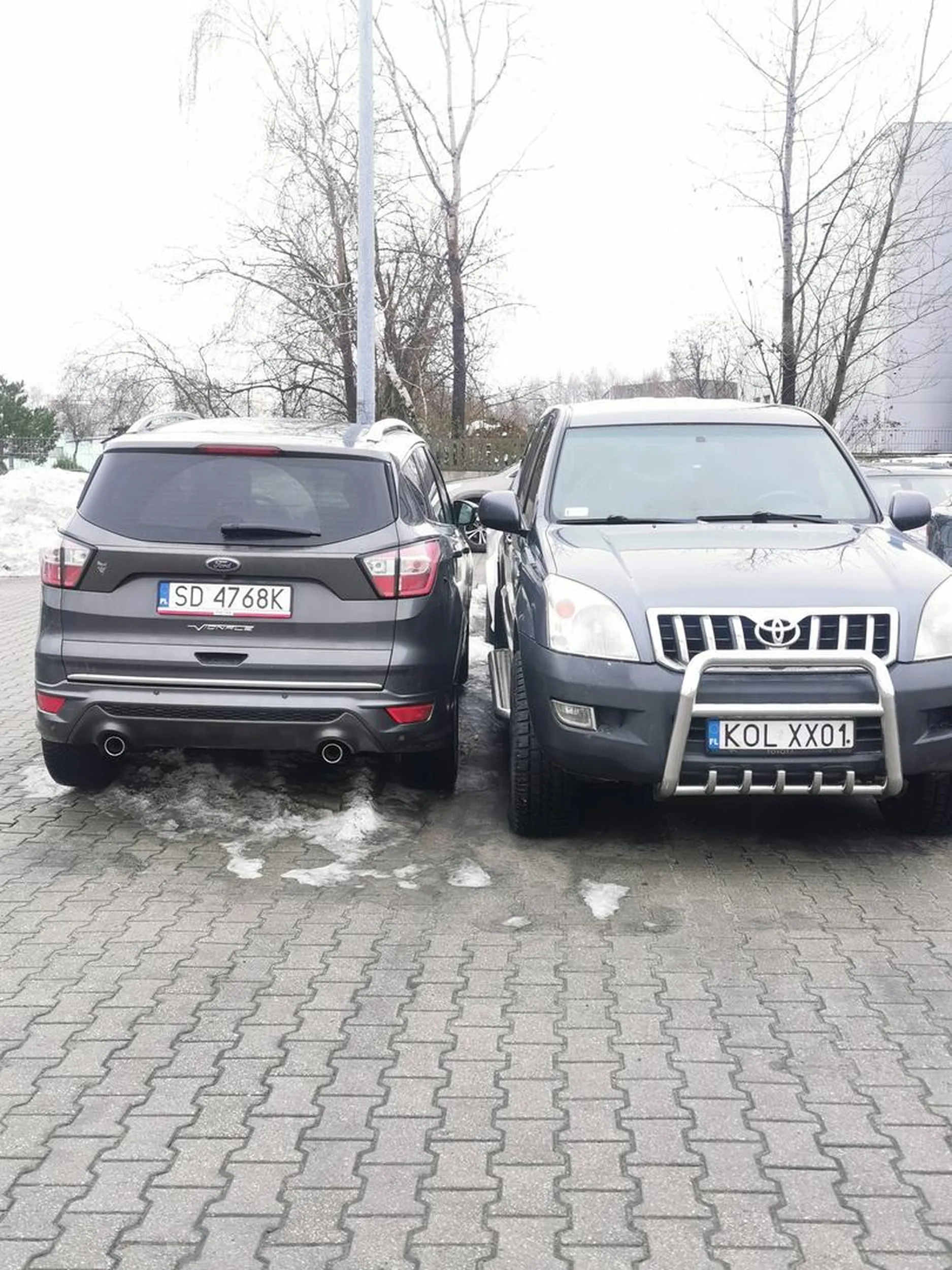 Niech sobie radzą przy wsiadaniu, ja muszę zaparkować przecież!!!