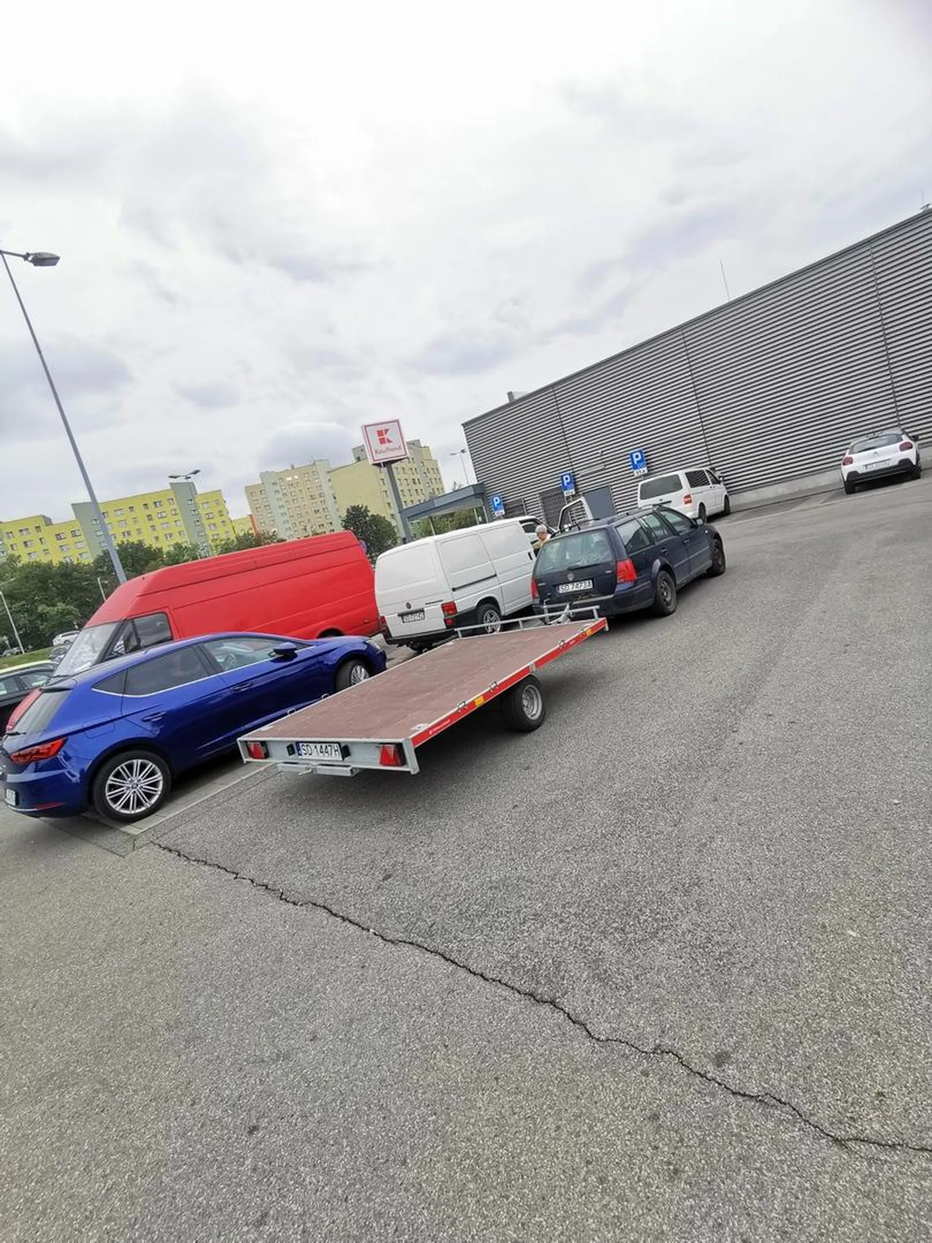 Oj tam nie ma miejsca parkingowego, ale przecież gdzieś muszę stanąć! 14.09.2022