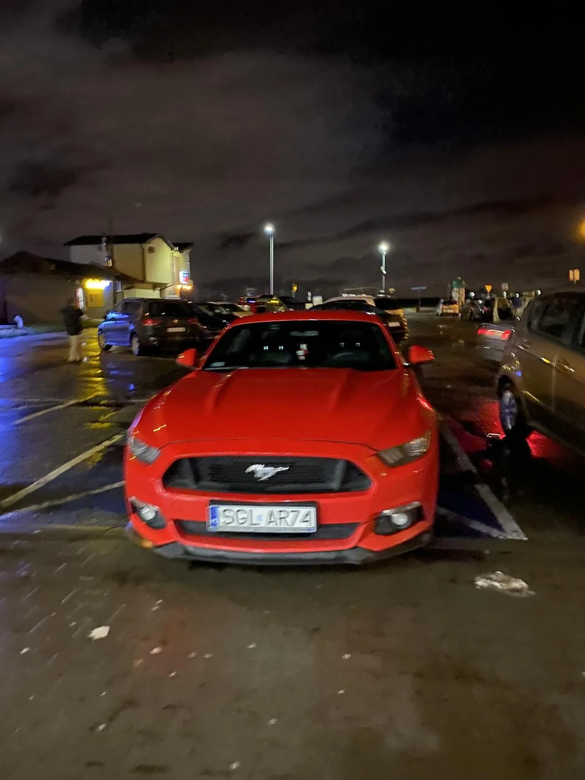 Inwalida się znalazł. serdecznie nie polecam tego kierowcy:))