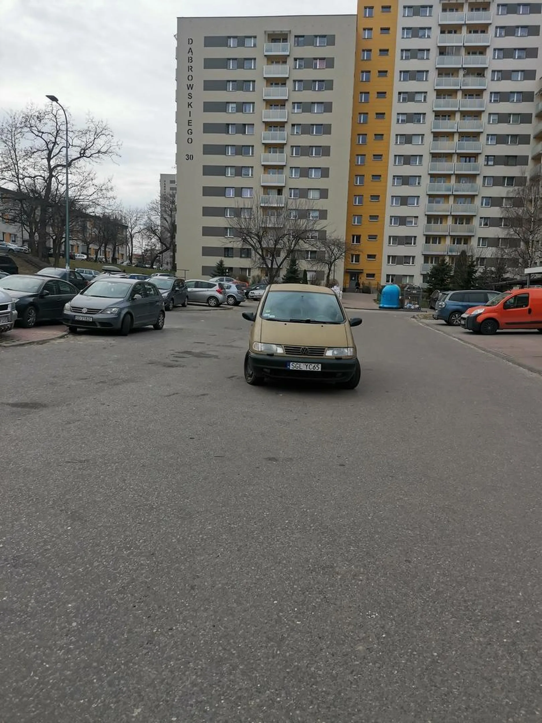 Co ja nie stanę na środku ulicy!!! 09.03.2022