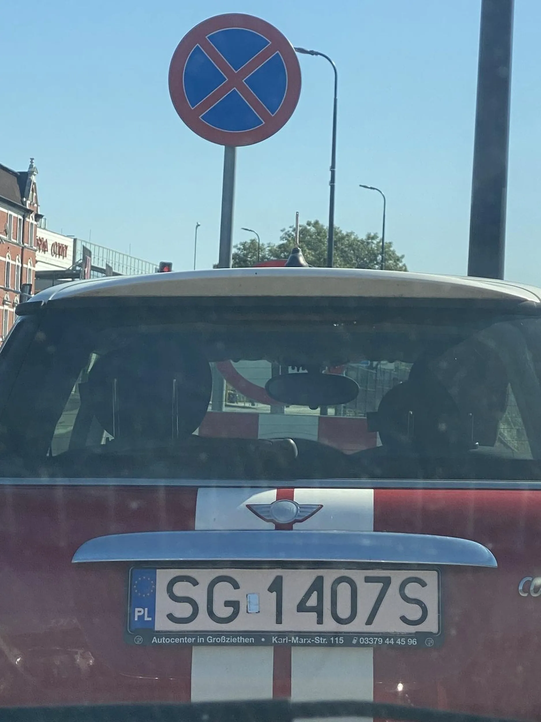 Wieśniara ciagle parkuje na zakazie