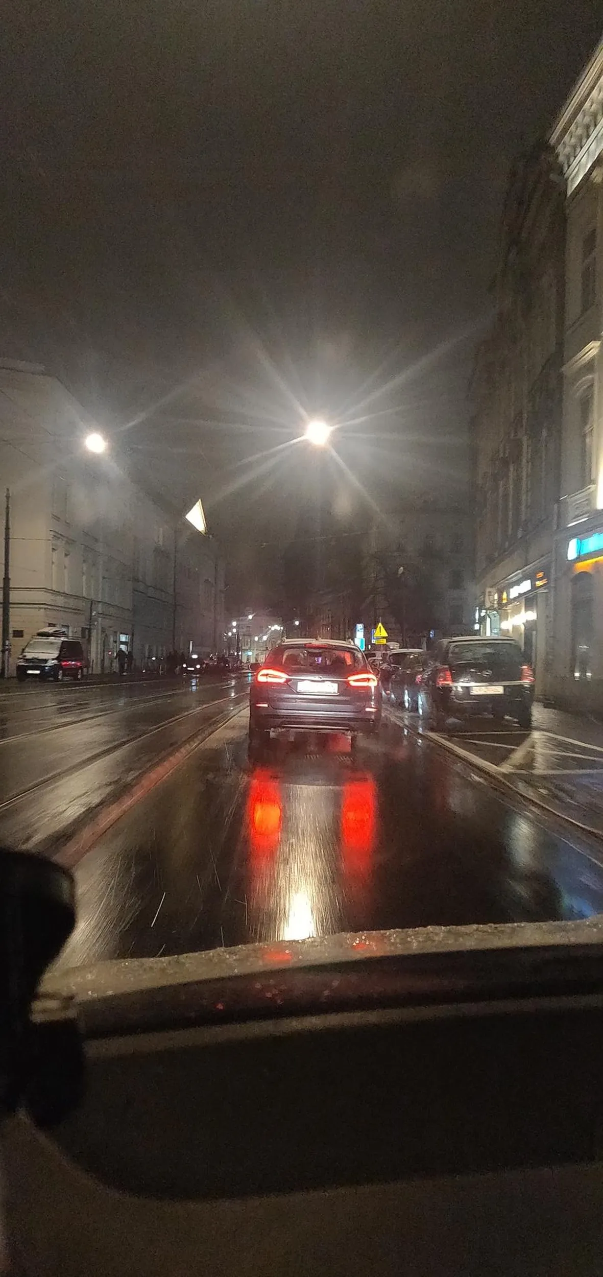 Kierowca wymusza pierwszeństwo