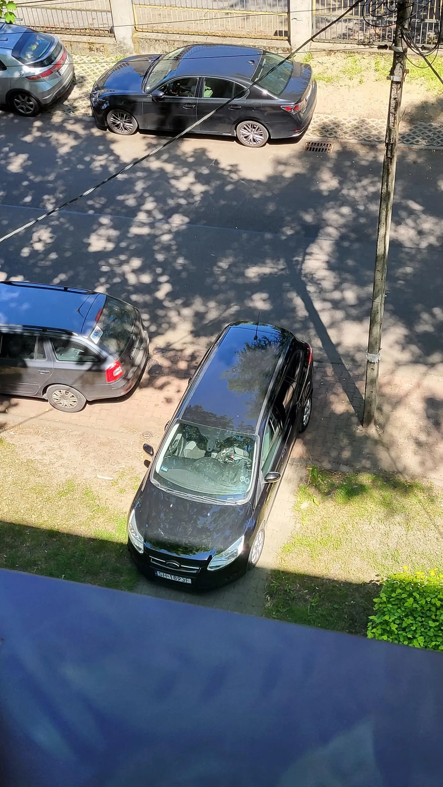 No rozumiem, że można się spieszyć. Ale żeby na chodnik wjeżdżać? Nie ładnie :(