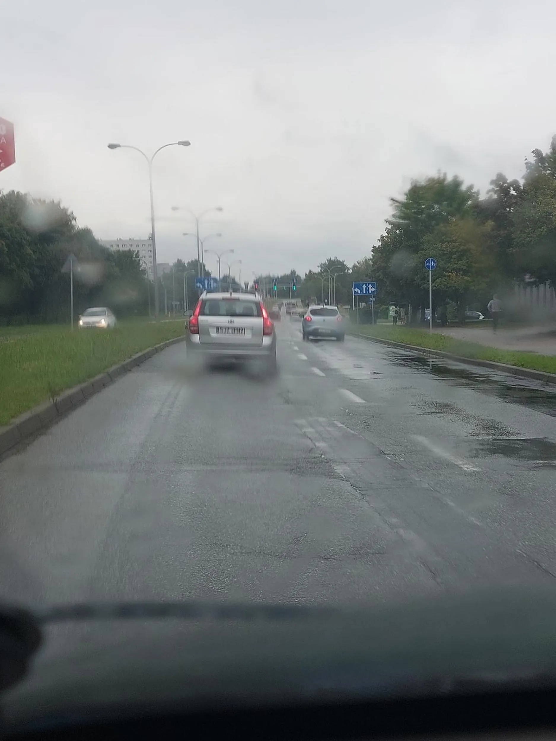 Zapomniał baku zamknąć, Pozdrawiam