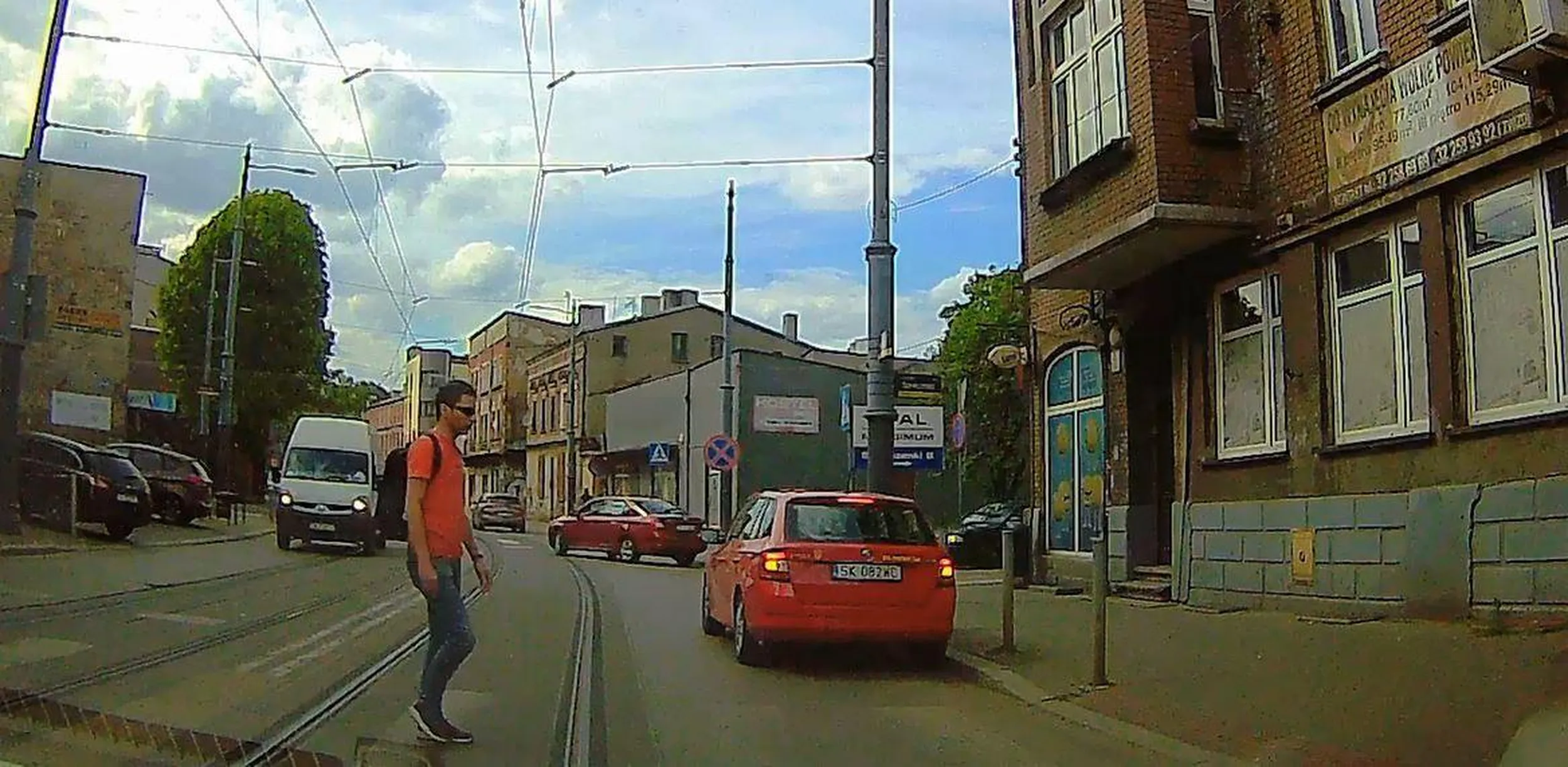 Gratulacje dla pan taksówkarza. Prawko z czipsów albo ze wschodu.