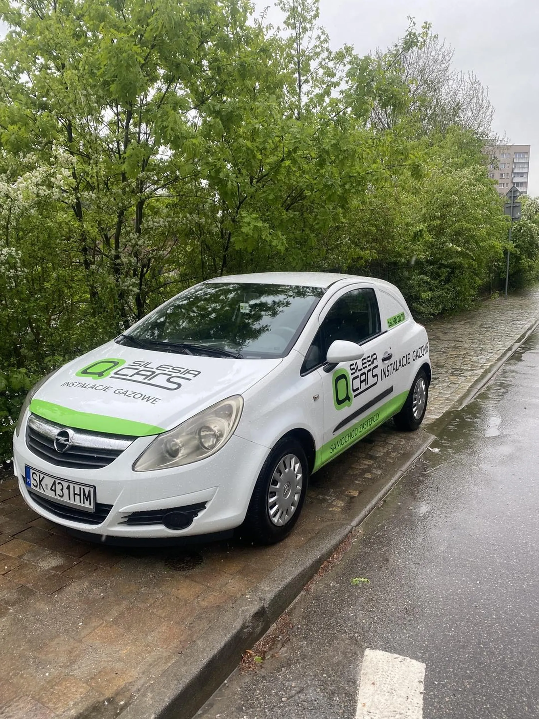 Zastawił mnie nie mogłem wyjeżdżać widać ze z parkowaniem u niego słabo