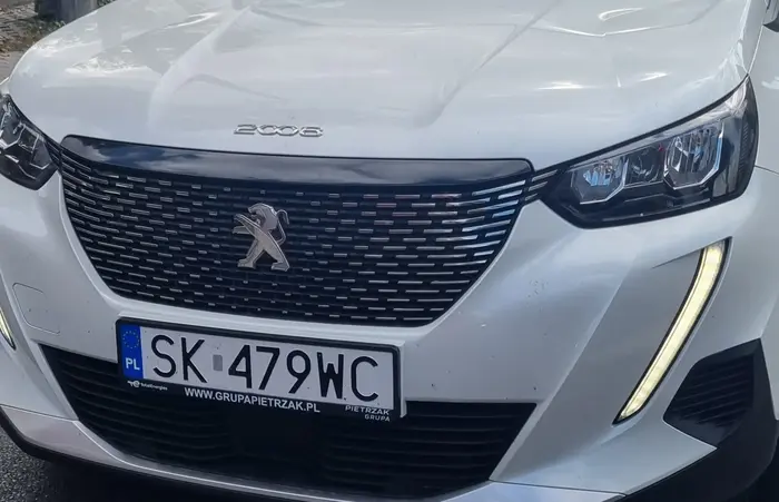 Agresywny człowiek, który jeździ "na pamięć" i wyskakuje z rękami do kierowców jadących zgodnie z organizacją ruchu.