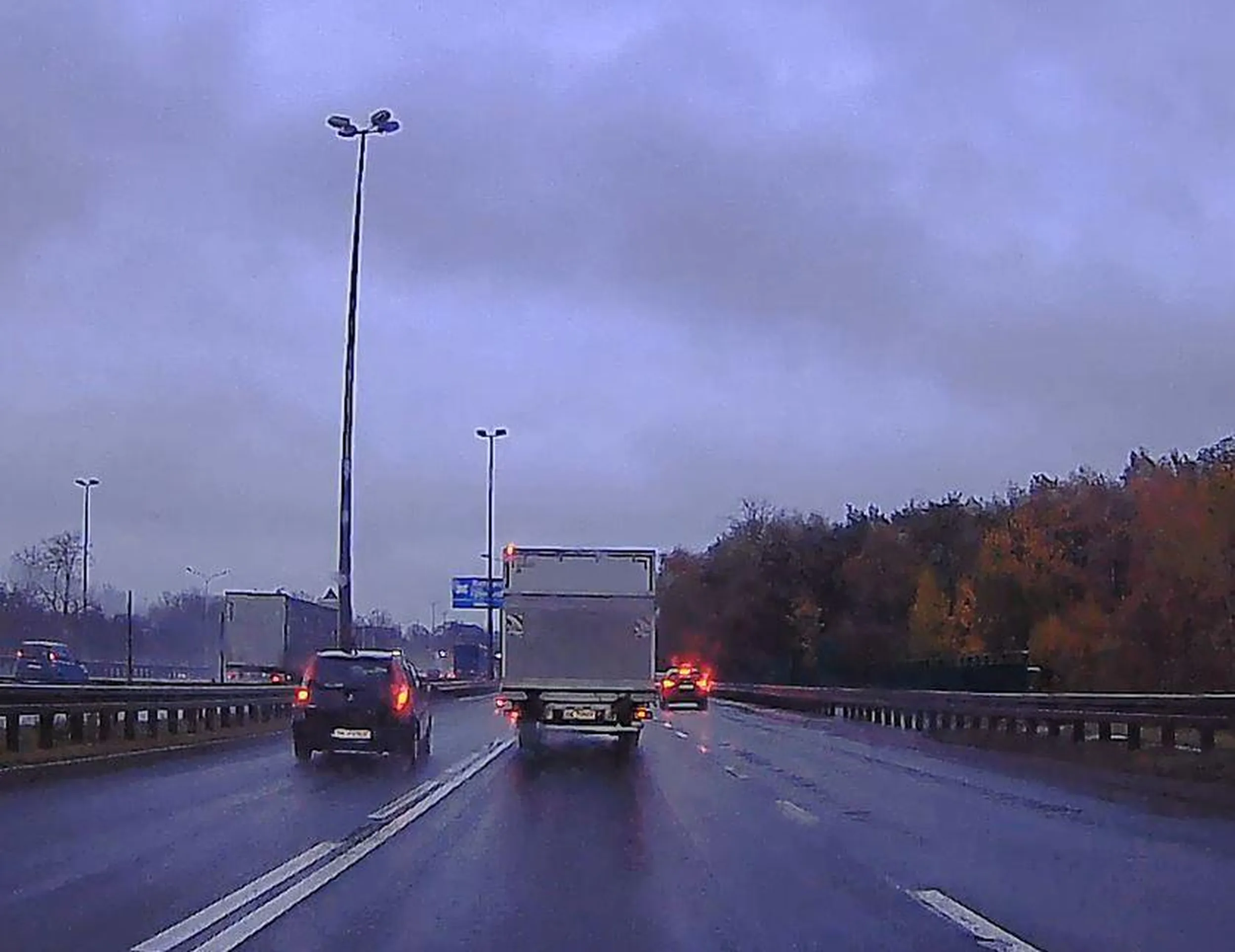 Linia ciągła to jedynie ozdoba.