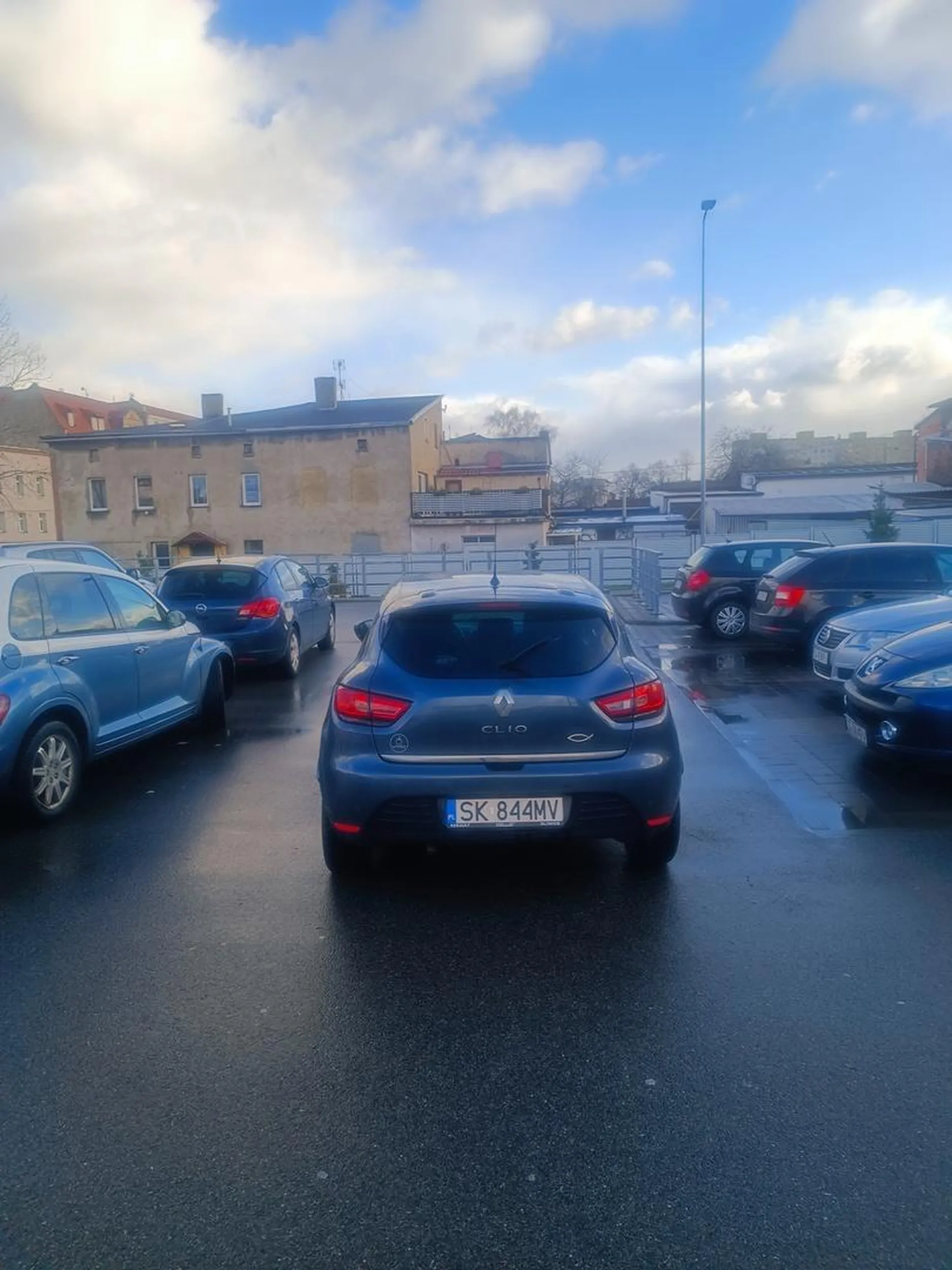 Wyjazd Kaufland Gliwice a właściciel postanowił sobie zaparkować a co...