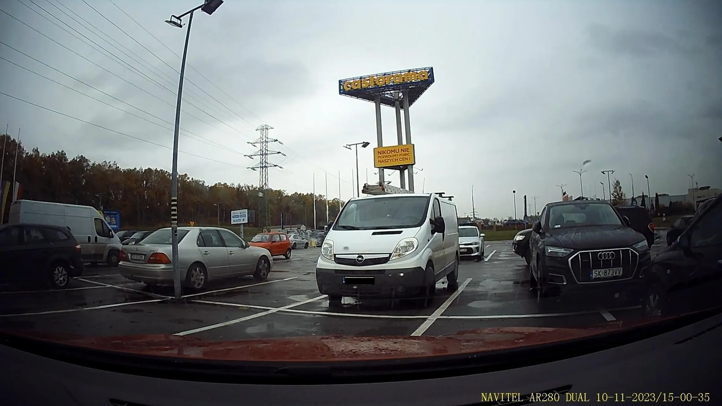 Ślepy samolub zajmuje dwa miejsca