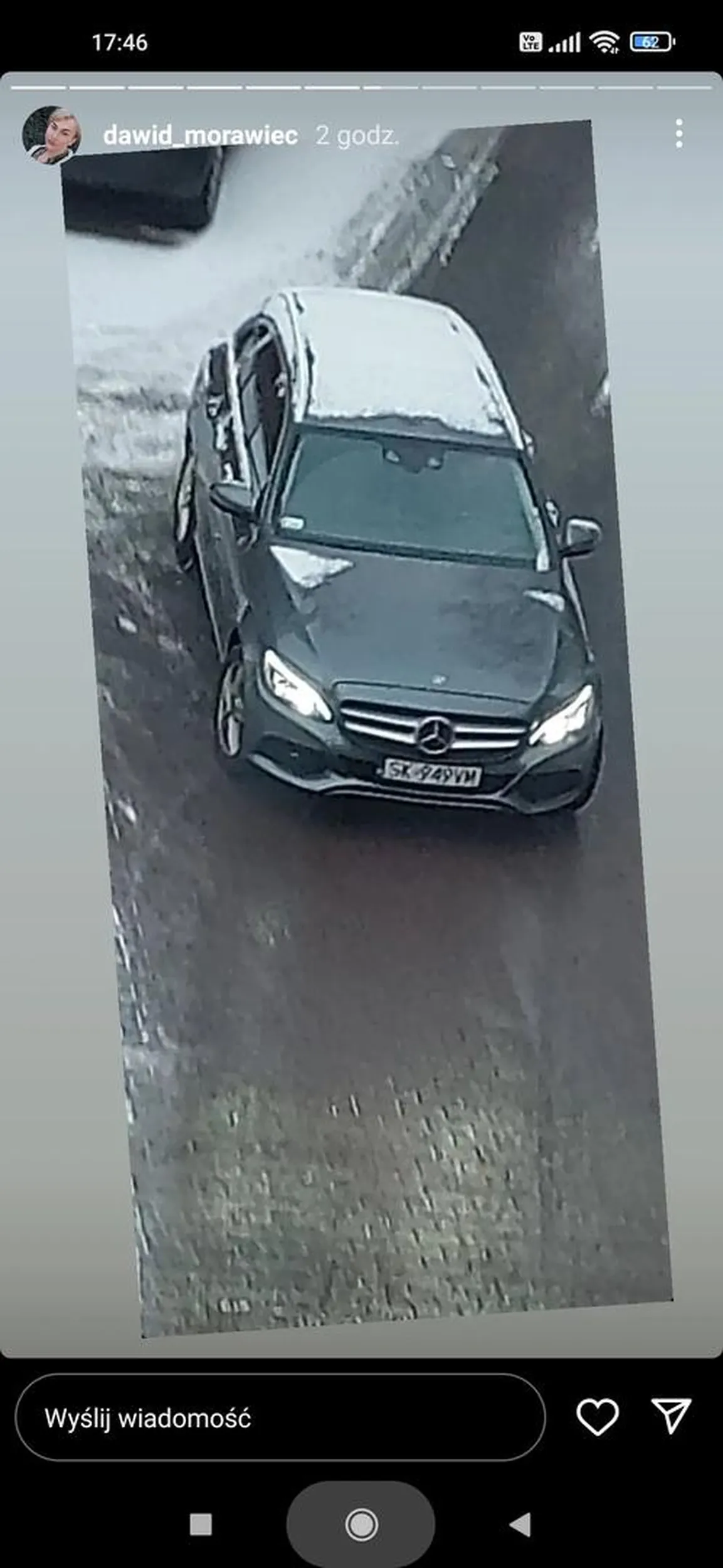 Pan był u tranzwestyty prostytutki w Katowicach na ulicy Pola Wincentego. Wyśmiał Pan tego przebierańca na co on wstawił Pana zdjęcia, nagrał jak Pan wsiadał do samochodu oraz Pana samochód. Mam całe nagranie. Zapraszam na priv