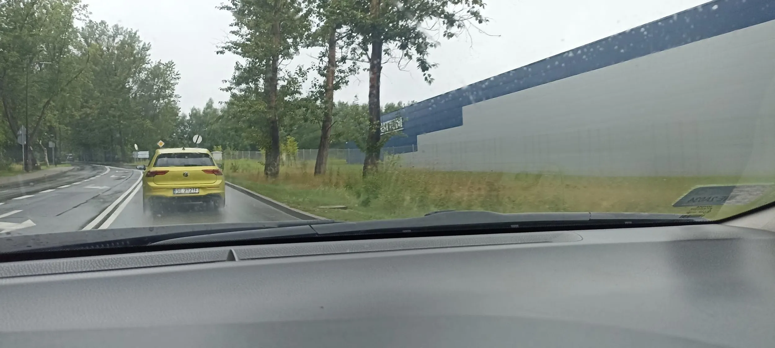 Burakowóz na 50 jedzie 23 do 27km/h blokuje ruch