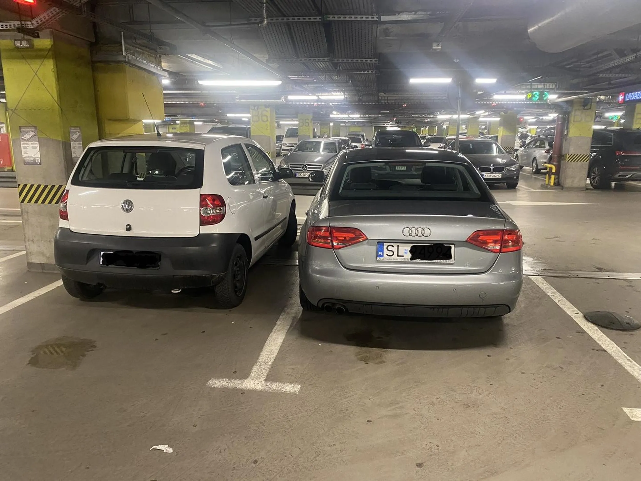 Niestety kierowca zablokował mi auto i zarysował drzwi