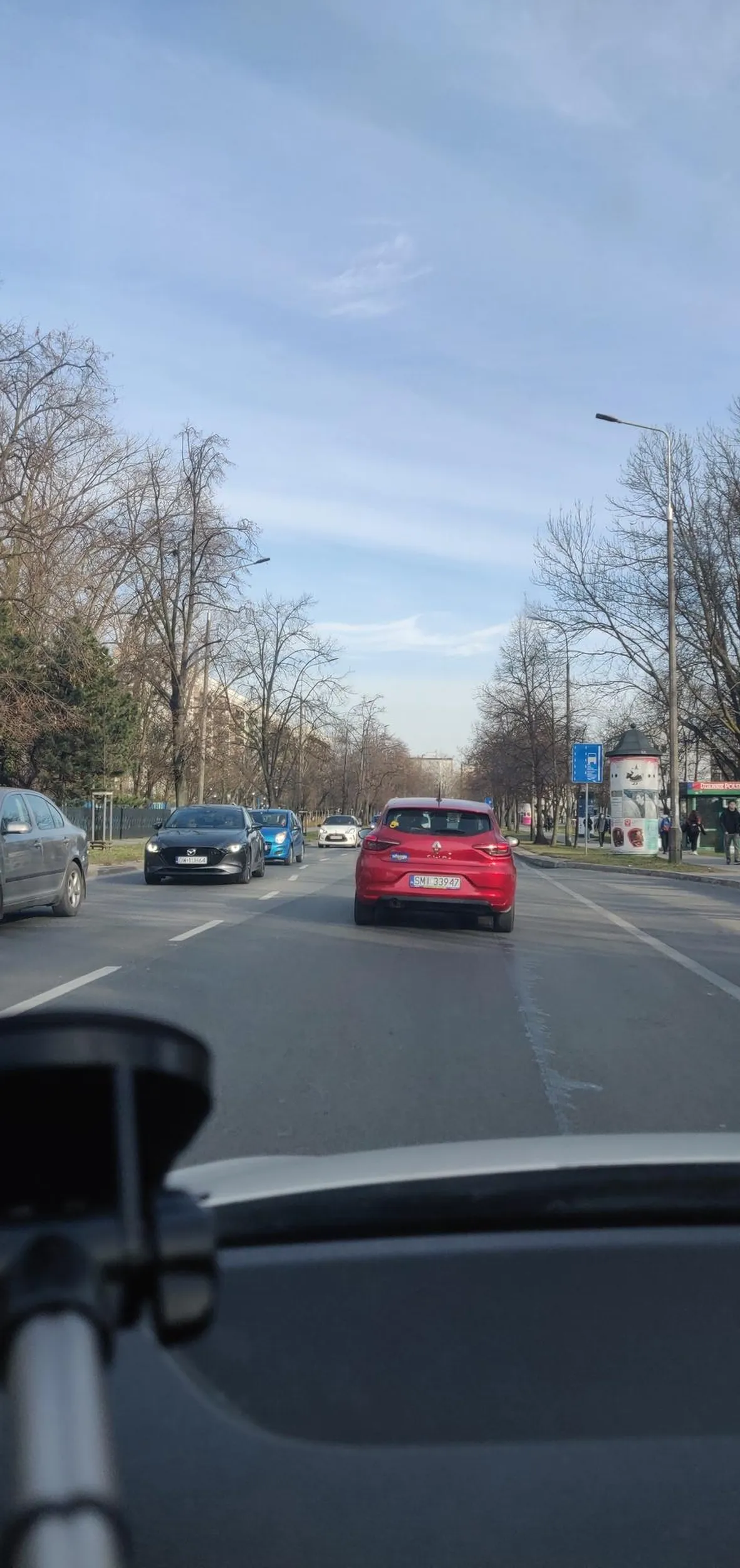 Kierowca wymusza pierwszeństwo