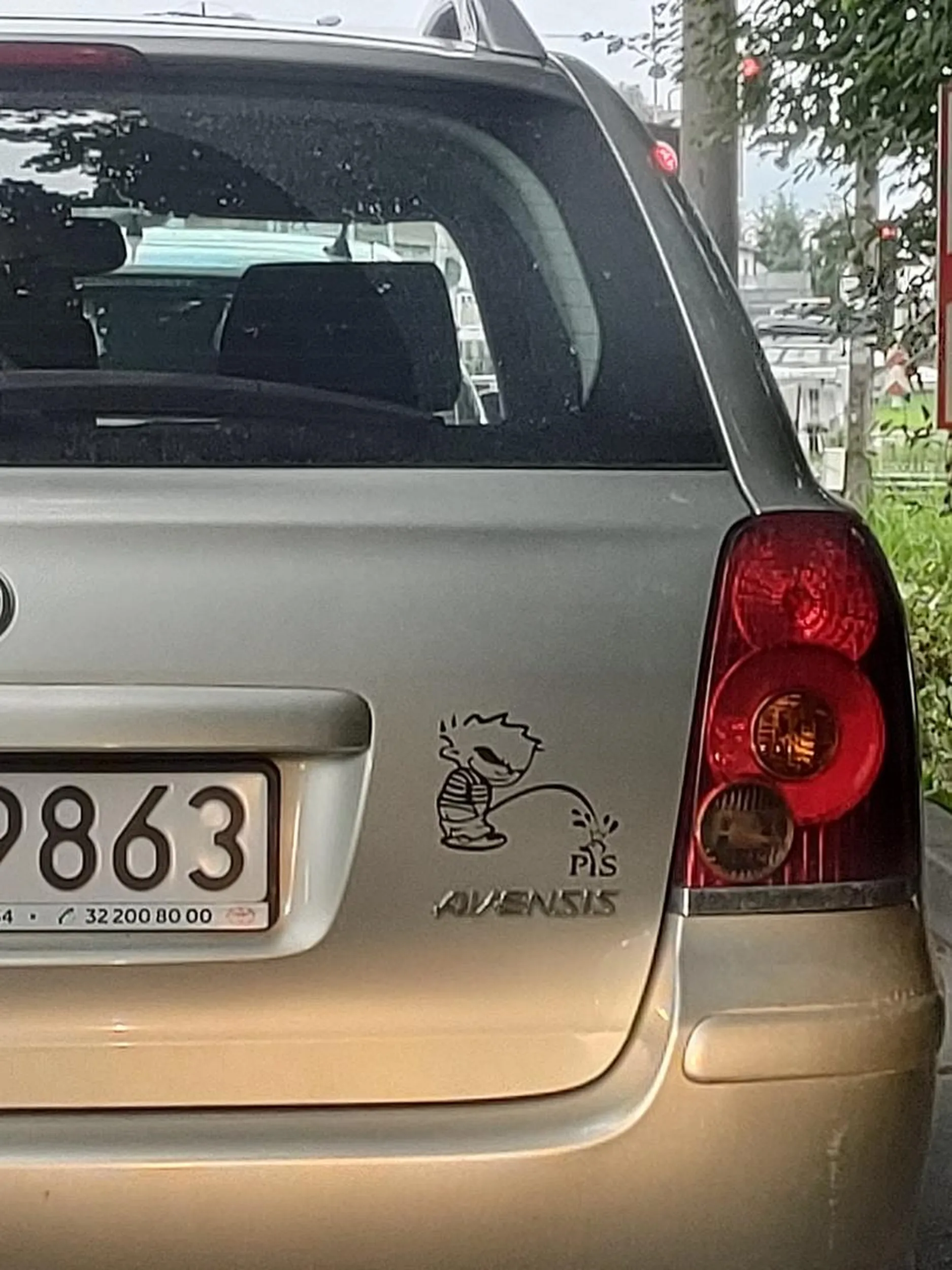 Szacun za naklejkę, pozdrawiam