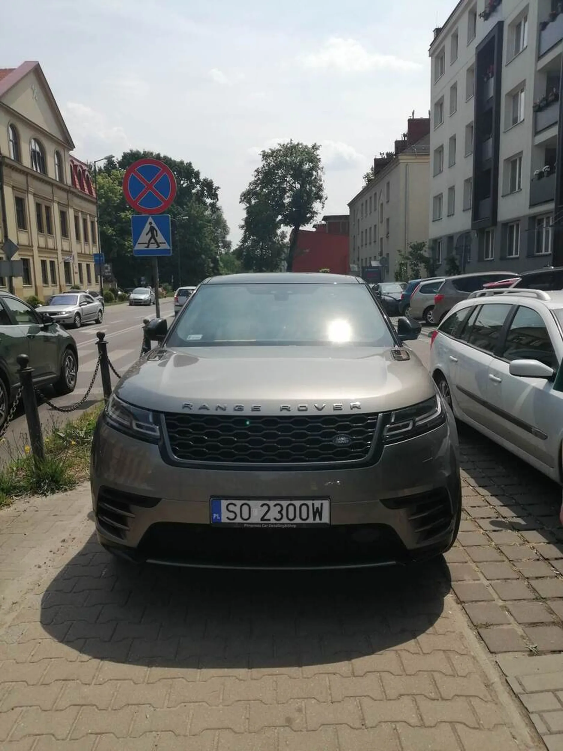 Tuż obok komendy policji